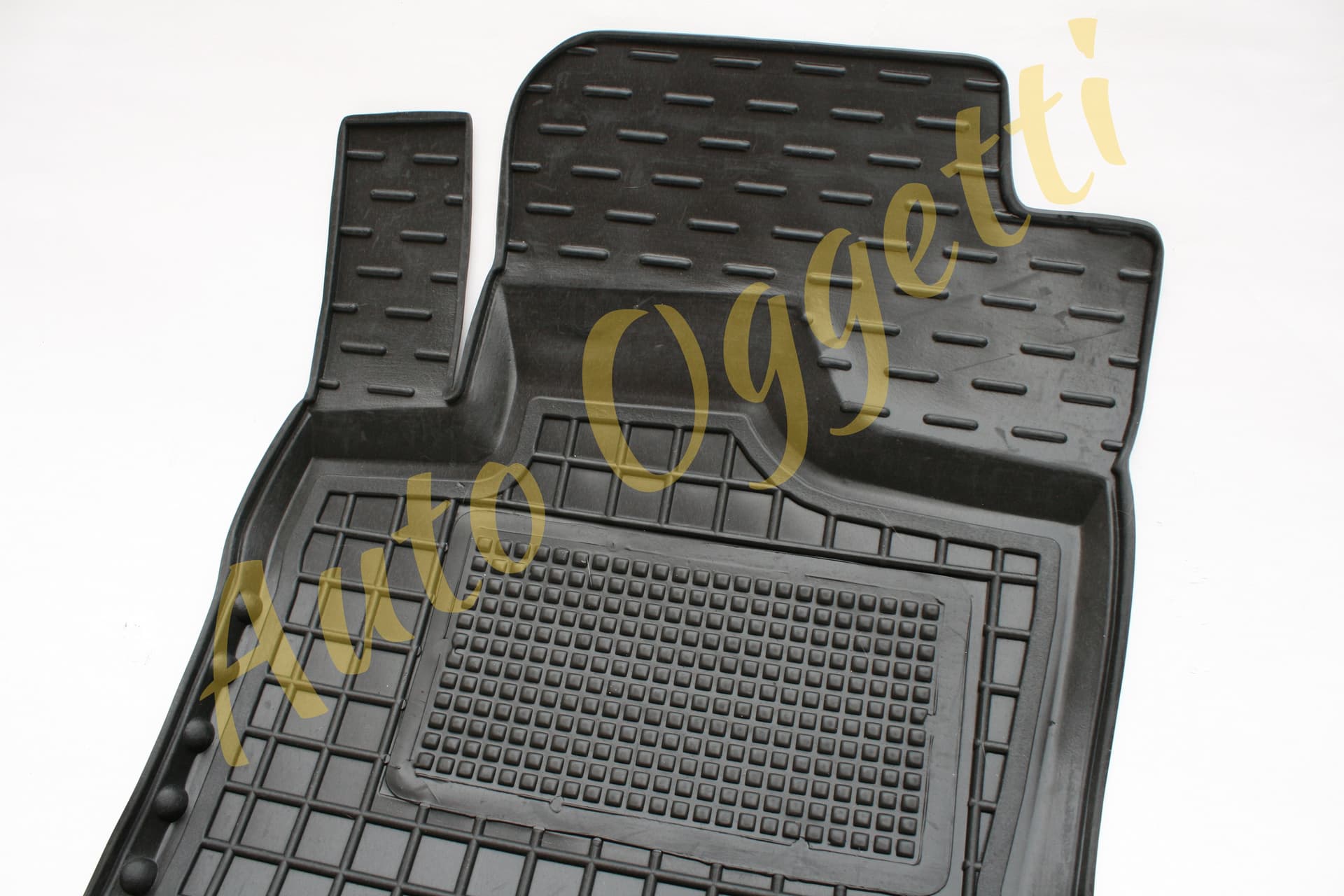 Tappetini di gomma per Mitsubishi L200/Triton (2013+) in Tappetini antiscivolo Autooggetti.it - Roma, commercioVirtuoso.it