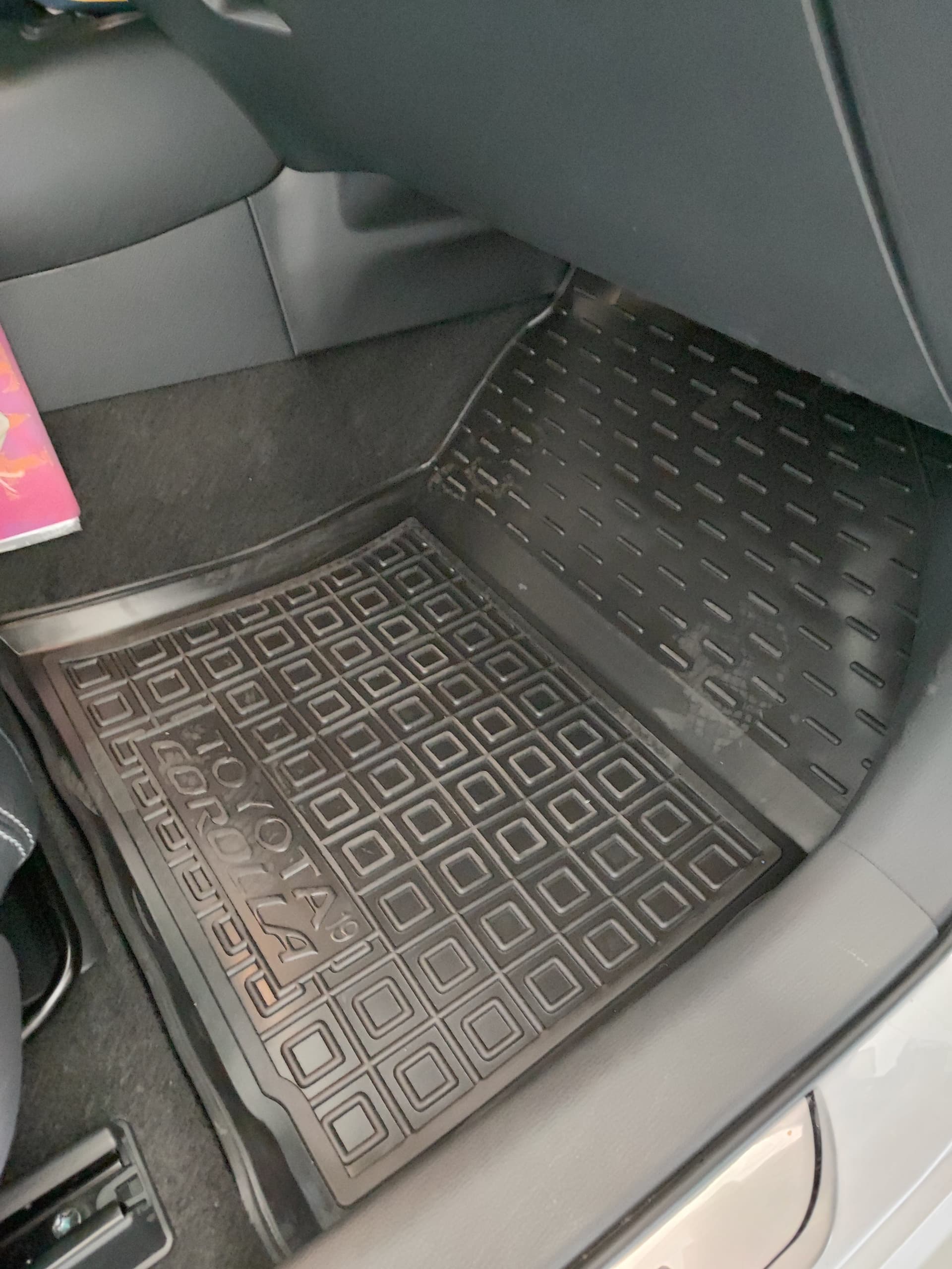 Set tappetini di gomma su misura per Toyota Corolla (2019+), hybrida in Tappetini antiscivolo Autooggetti.it - Roma, commercioVirtuoso.it