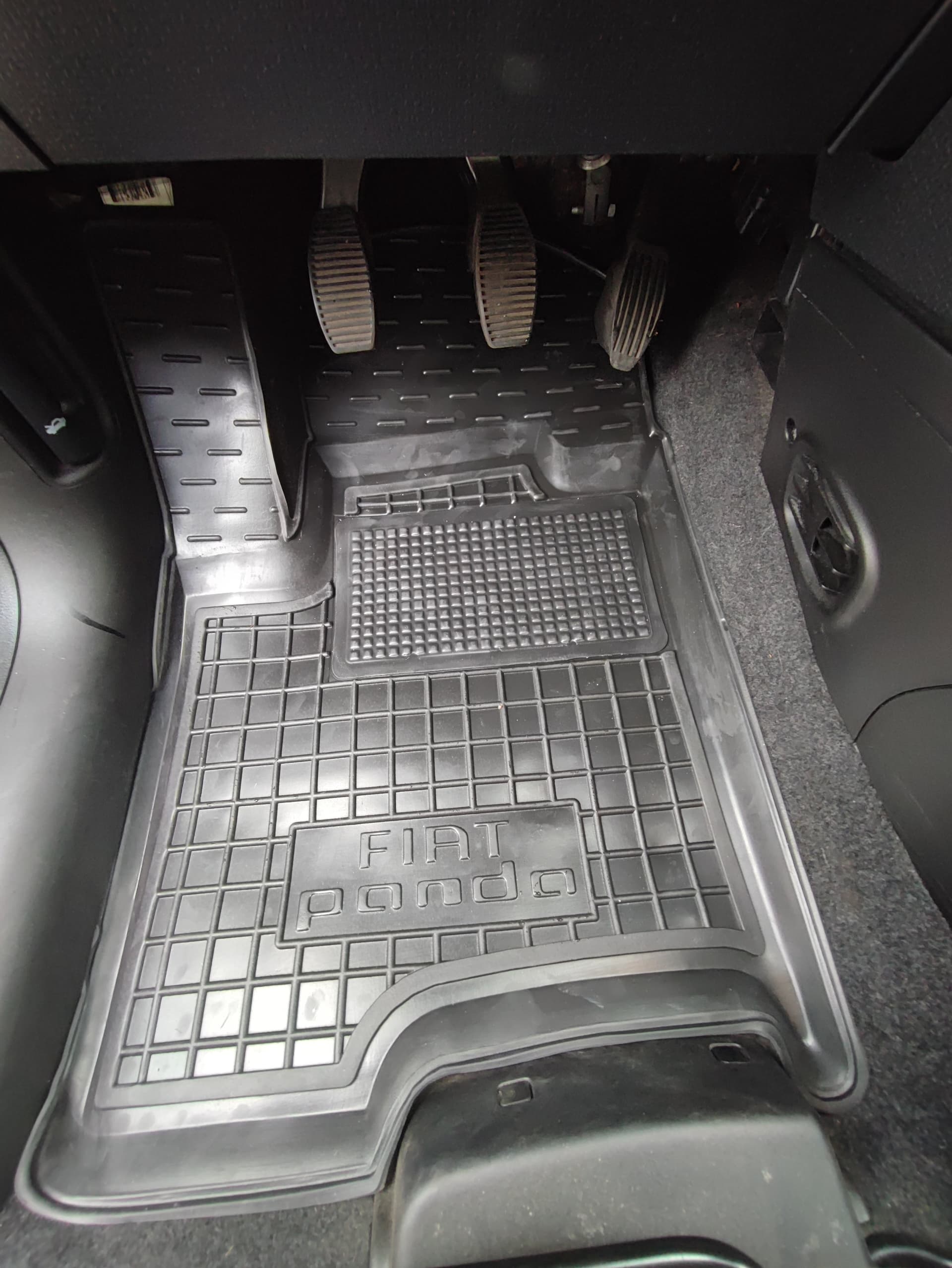 Tappetini di gomma su misura per Fiat Panda (2012+...) in Tappetini antiscivolo Autooggetti.it - Roma, commercioVirtuoso.it