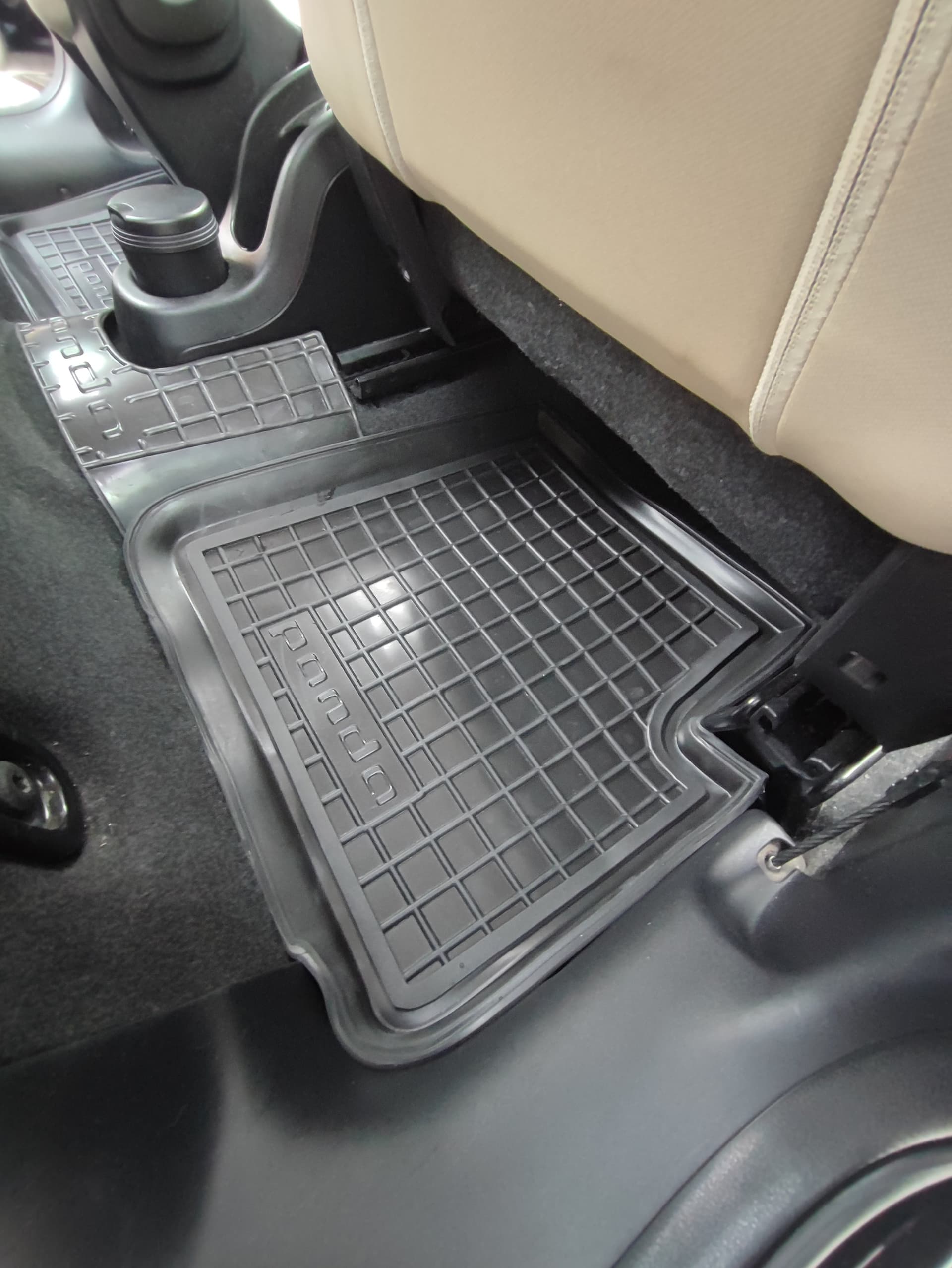 Tappetini di gomma su misura per Fiat Panda (2012+...) in Tappetini antiscivolo Autooggetti.it - Roma, commercioVirtuoso.it