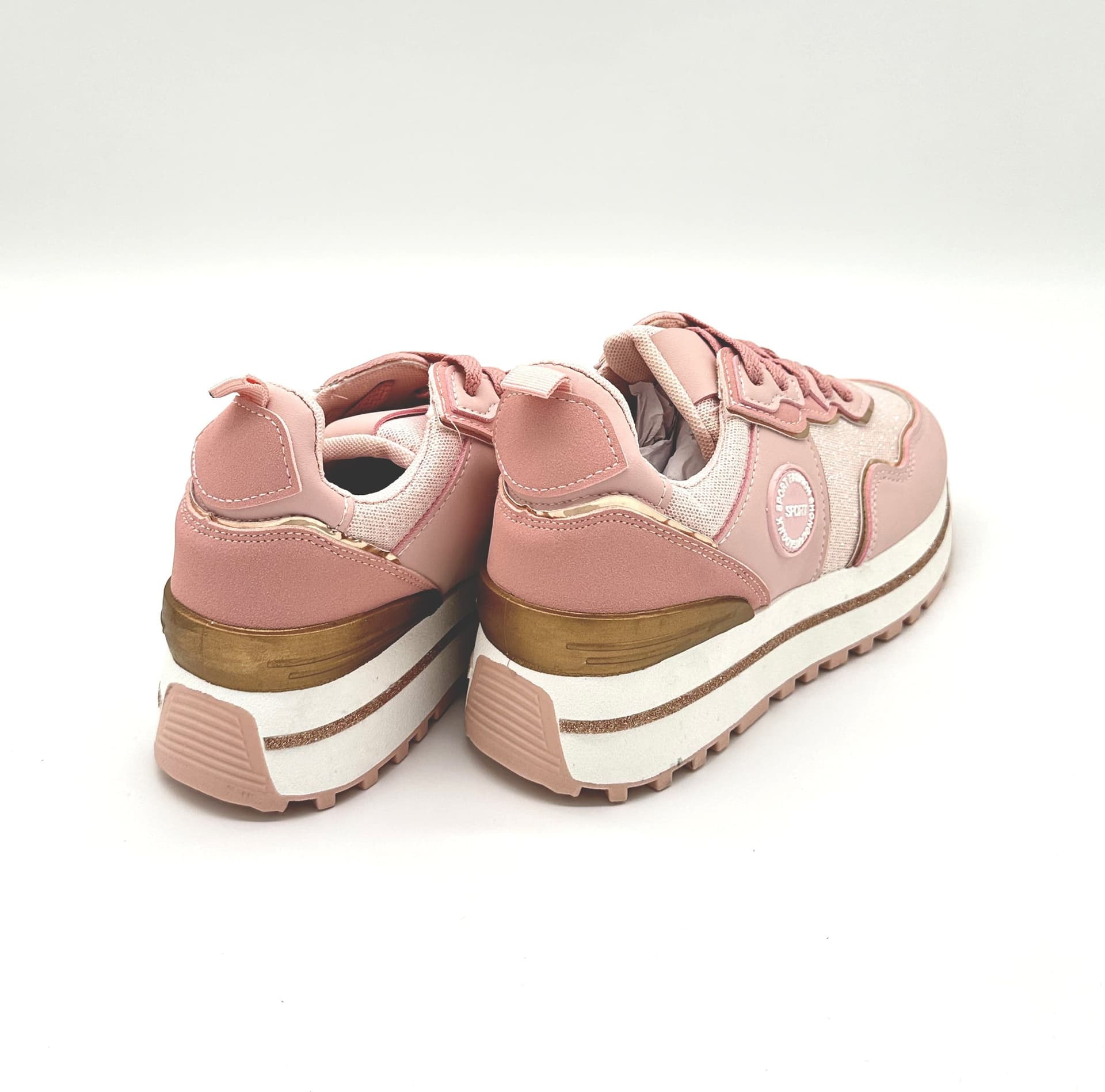 Gilly - Sneakers con zeppa e lacci in Sneaker casual Affari di Famiglia - Sant’Angelo a Cupolo, commercioVirtuoso.it
