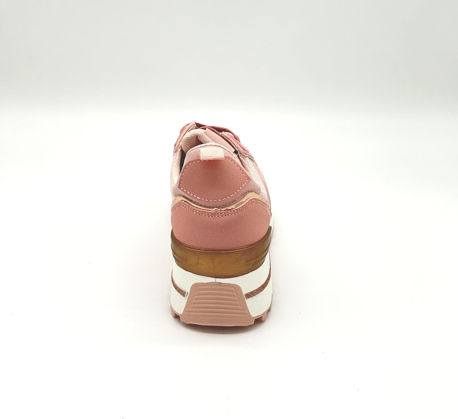 Gilly - Sneakers con zeppa e lacci in Sneaker casual Affari di Famiglia - Sant’Angelo a Cupolo, commercioVirtuoso.it