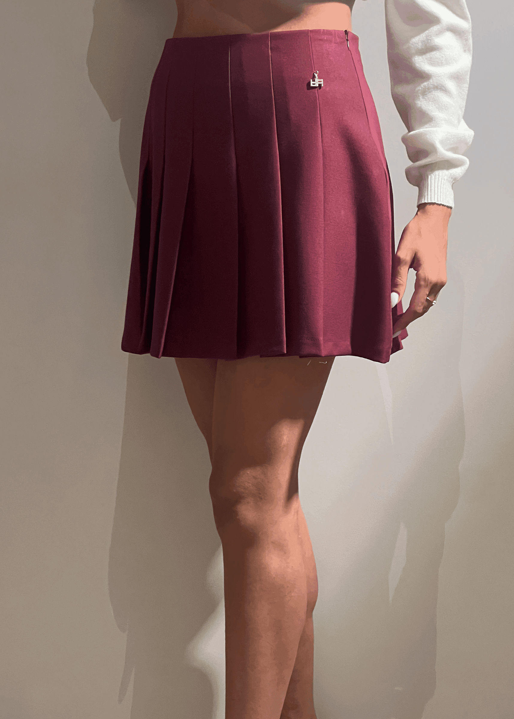 Gonna corta a pieghe in Gonne Kanal 32 - Santa Maria di Licodia, commercioVirtuoso.it