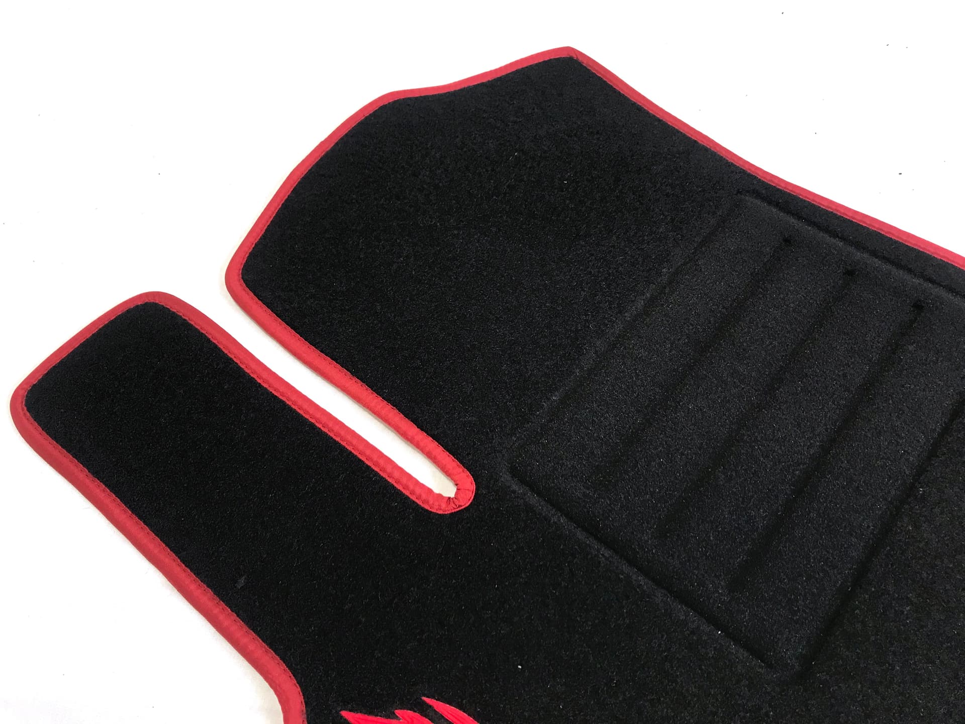 Tappetini in moquette (Tessile) "Eco-line" Ford Focus Mk4 (2018+) in Tappetini antiscivolo Autooggetti.it - Roma, commercioVirtuoso.it