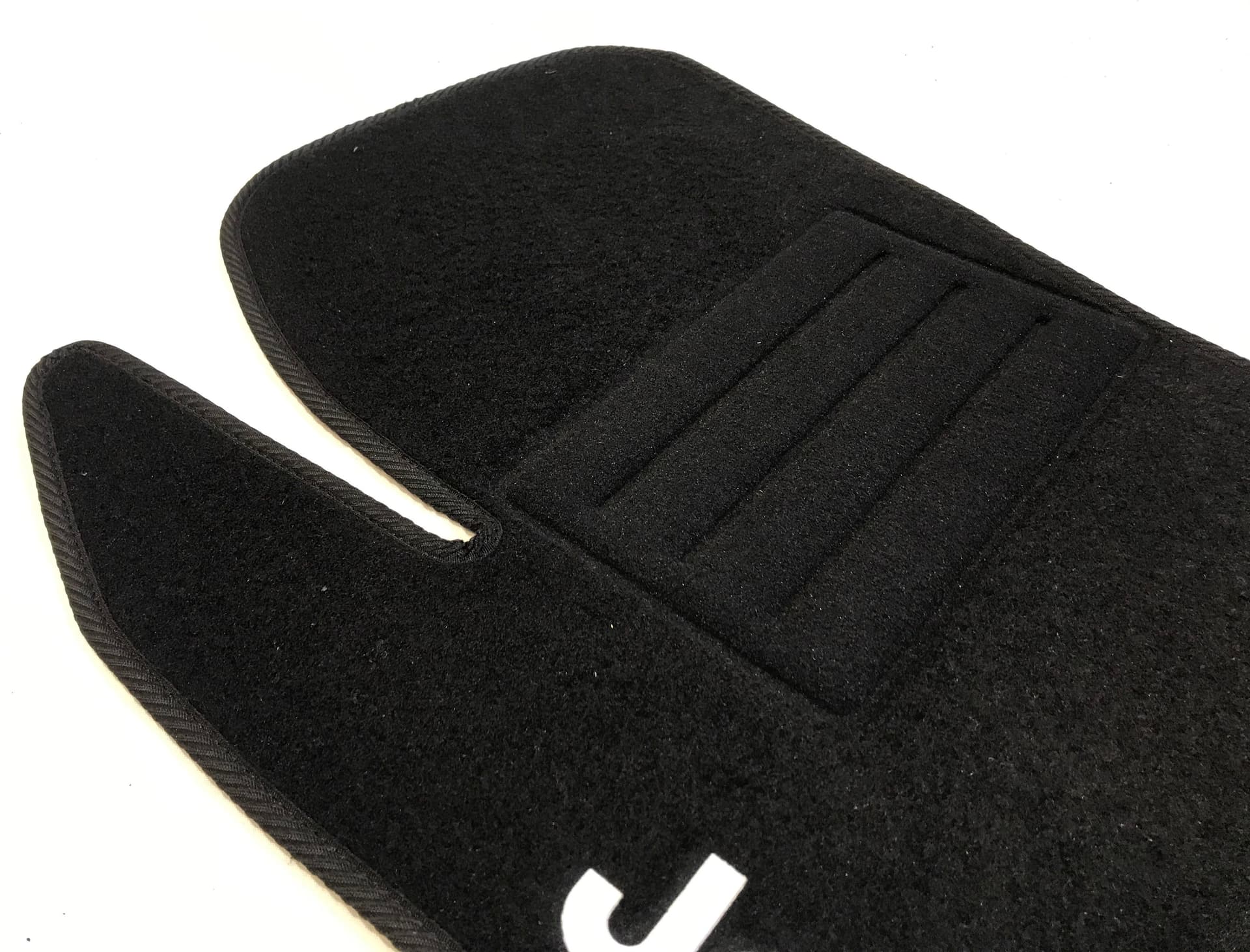 Tappetini in moquette su misura (Tessile) Jeep Renegade (2015+) in Tappetini antiscivolo Autooggetti.it - Roma, commercioVirtuoso.it
