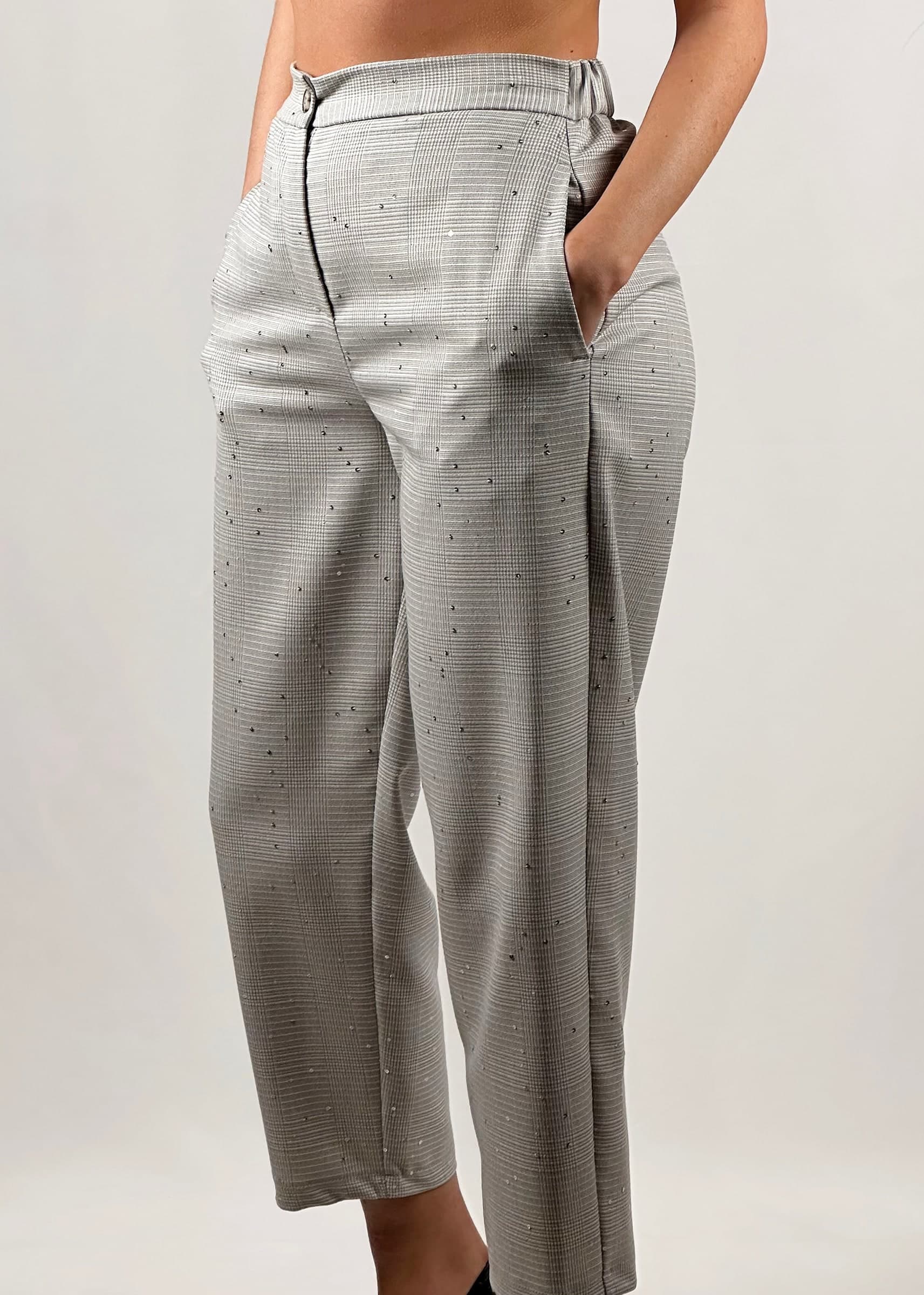 Pantalone Vicolo grigio con punti luce in Pantaloni Kanal 32 - Santa Maria di Licodia, commercioVirtuoso.it