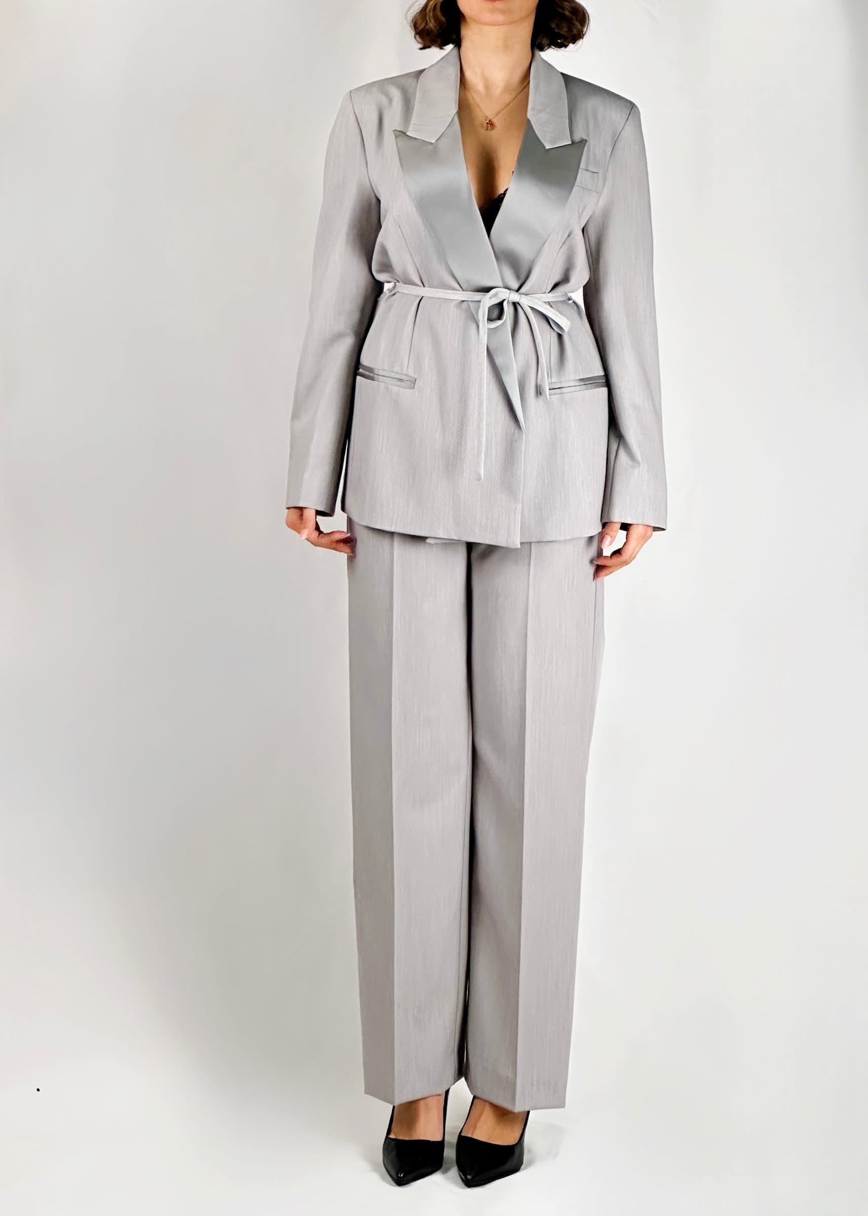 Giacca Vicolo effetto kimono grigio e raso in Giacche Kanal 32 - Santa Maria di Licodia, commercioVirtuoso.it