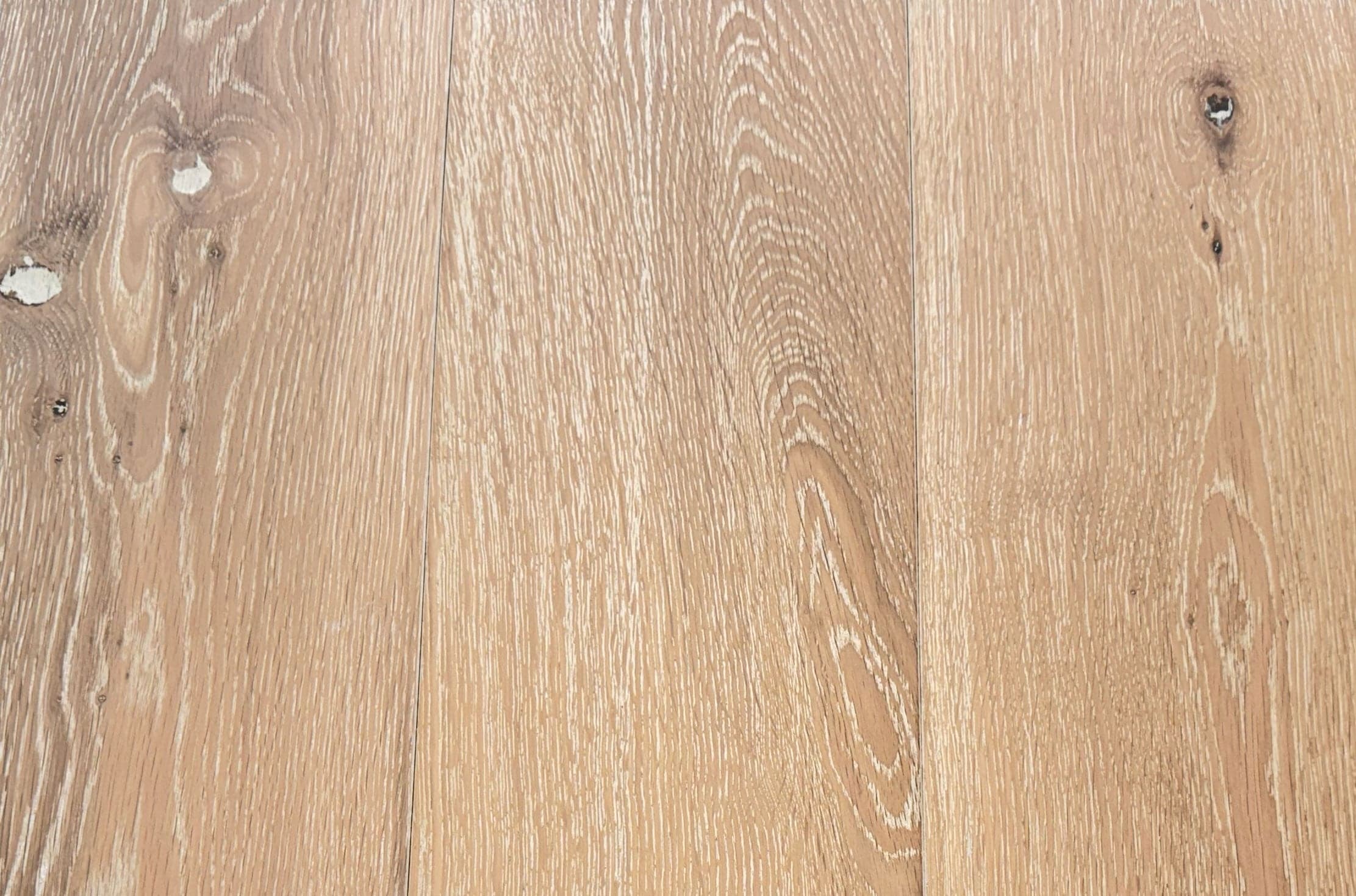 €34,99MQ *MEGA STOCK* Lotto da 39mq di Listone prefinito ROVERE ALEXANDRIA Vern. bisell. Spazz. 13x180x900/1800mm (4 nobile) nodo bianco - Eternal Parquet