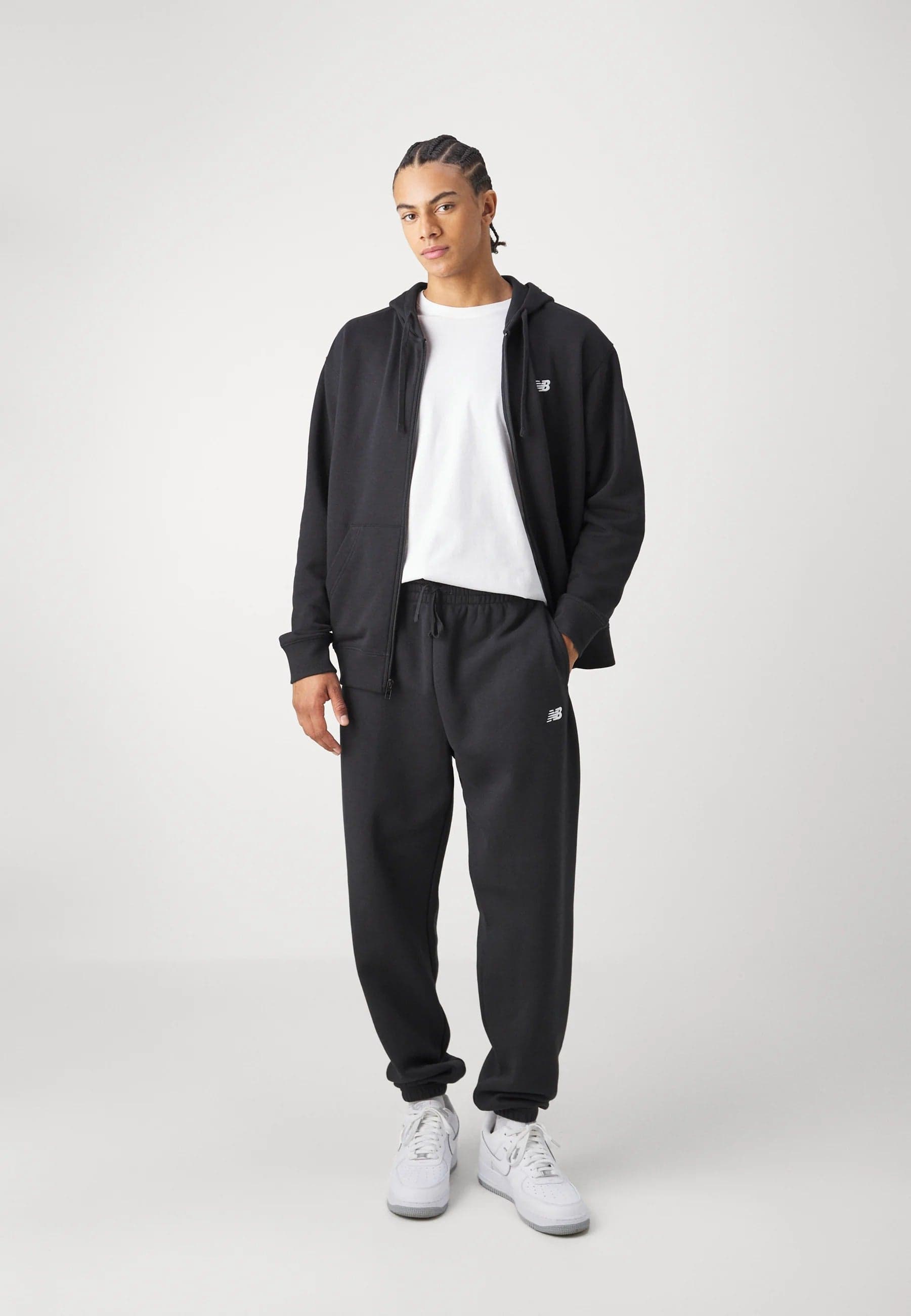 NEW BALANCE pantaloni new balance da uomo in Pantaloni sportivi Drestige - Casamassima, commercioVirtuoso.it