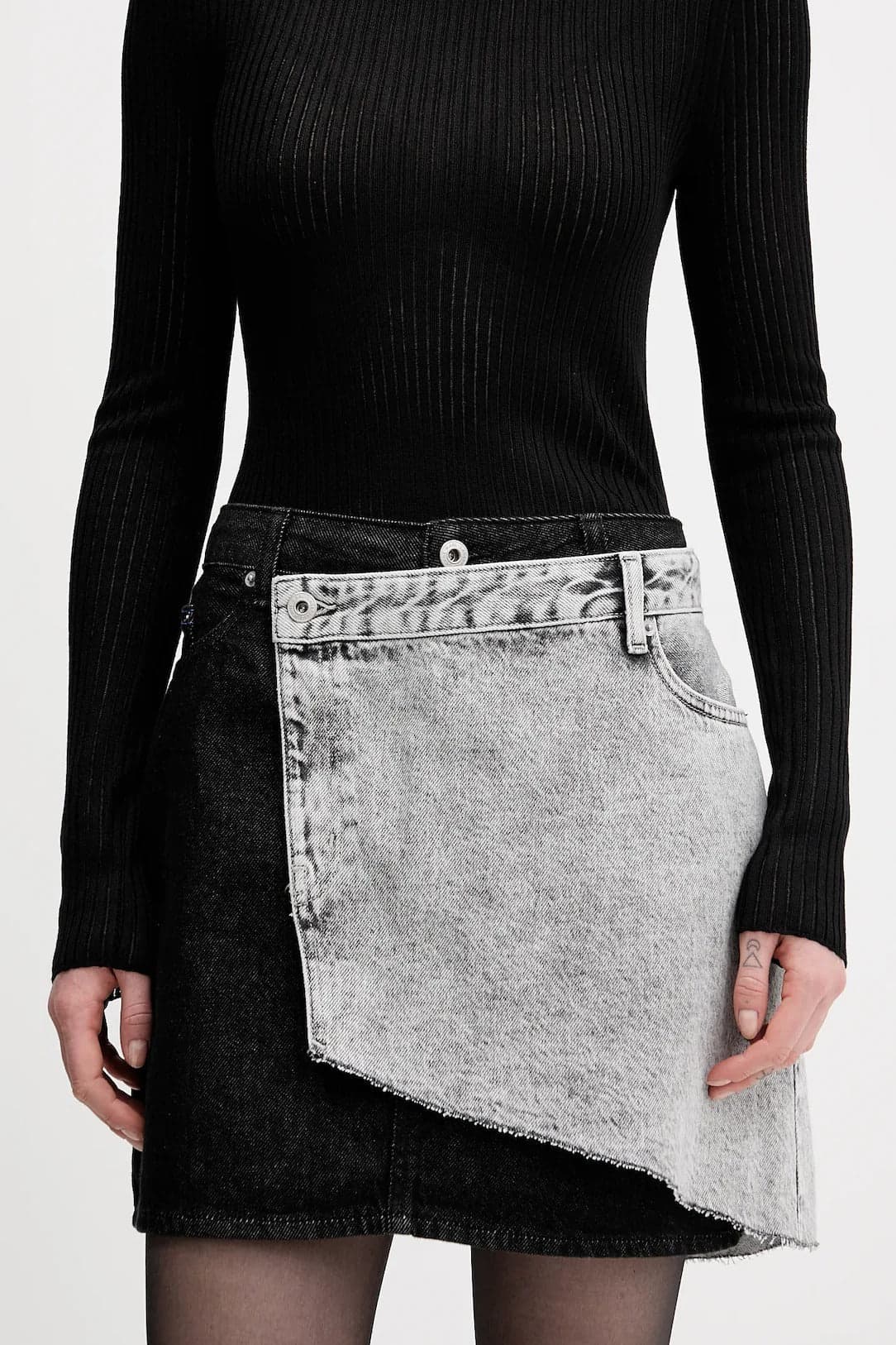 KARL LAGERFELD <h4> - MIni gonna asimmetrica Denim</h4> da donna in Gonne Drestige - Casamassima, commercioVirtuoso.it