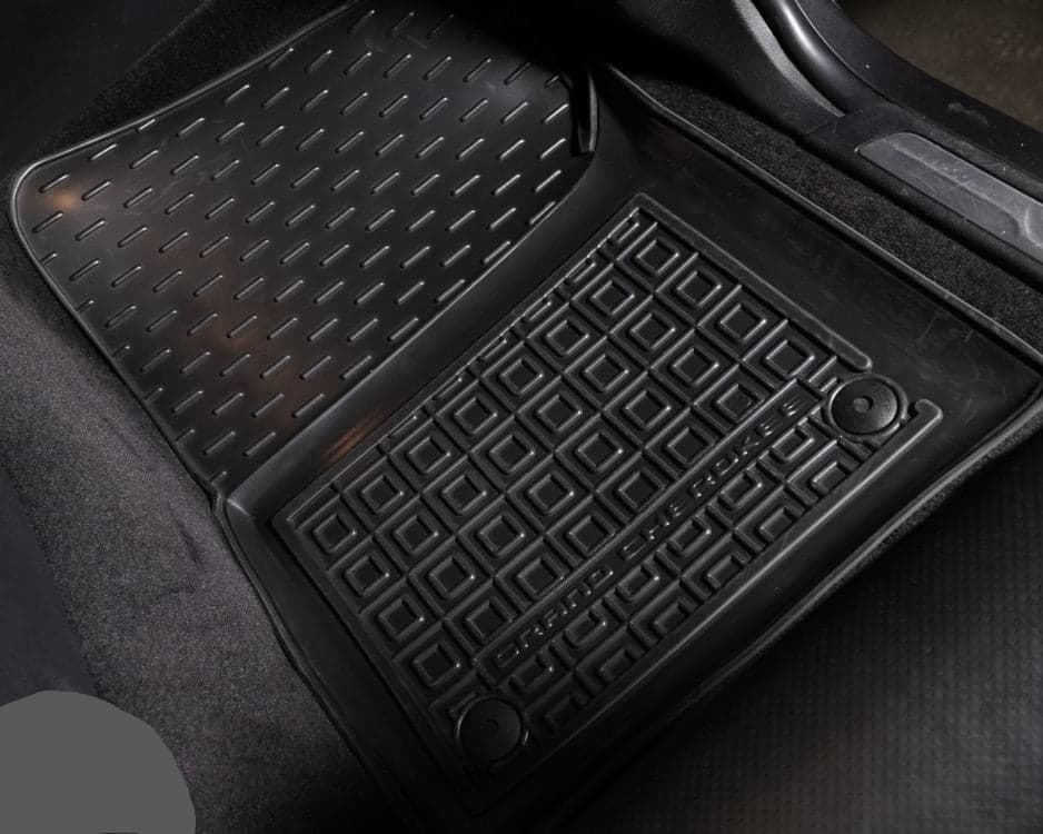 Set tappetini di gomma su misura per Jeep Grand Cherokee (2014+) in Tappetini antiscivolo Autooggetti.it - Roma, commercioVirtuoso.it