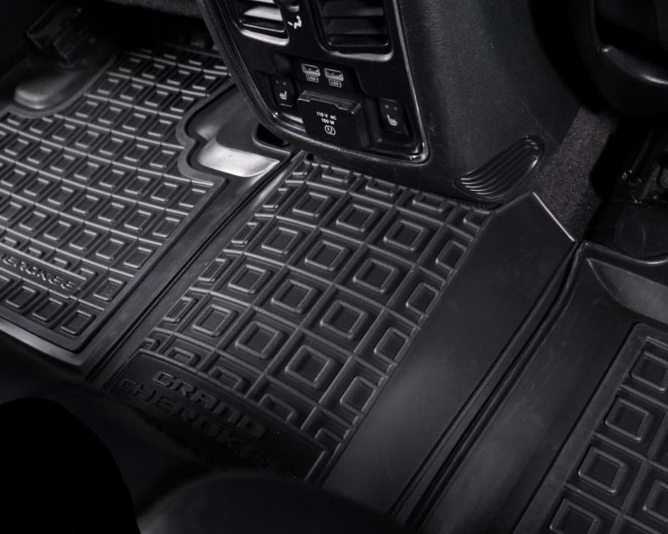 Set tappetini di gomma su misura per Jeep Grand Cherokee (2014+) in Tappetini antiscivolo Autooggetti.it - Roma, commercioVirtuoso.it