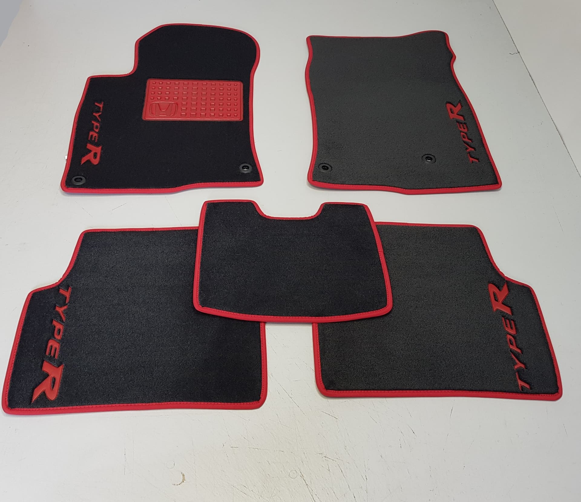 Tappetini in moquette (Velluto) per Honda Civic X (2016-2021) TypeR in Tappetini antiscivolo Autooggetti.it - Roma, commercioVirtuoso.it