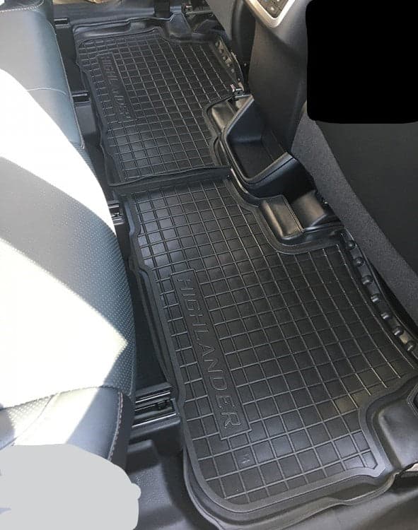 Set tappetini di gomma su misura per Toyota Highlander 3 (2014-2020) in Tappetini antiscivolo Autooggetti.it - Roma, commercioVirtuoso.it