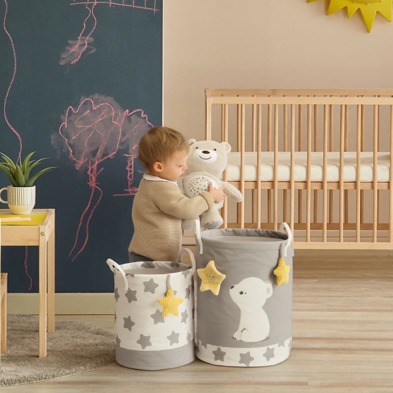 CHICCO I Miei Cestini Multi Attività - ATTIVITÀ SENSORIALI - Sonaglio all'interno della stella di velluto a righe - Squittio e fruscio all'interno delle due stelle - gioco morbido e delicato - per bambini e neonati - da 0 mesi in Accessori Sanitaria Gioia del Bimbo - Villa San Giovanni, commercioVirtuoso.it