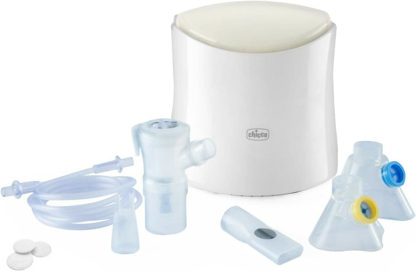 Chicco Aerosol Easy Breath Family, Aerosol a Pistone per Neonati Bambini e Adulti, Aerosol Portatile, Ultracompatto, con Due Mascherine Morbide ed Ergonomiche, Con Boccaglio e Forcella Nasale, 0 Mesi+ in Inalatori e aerosol elettrici Sanitaria Gioia del Bimbo - Villa San Giovanni, commercioVirtuoso.it