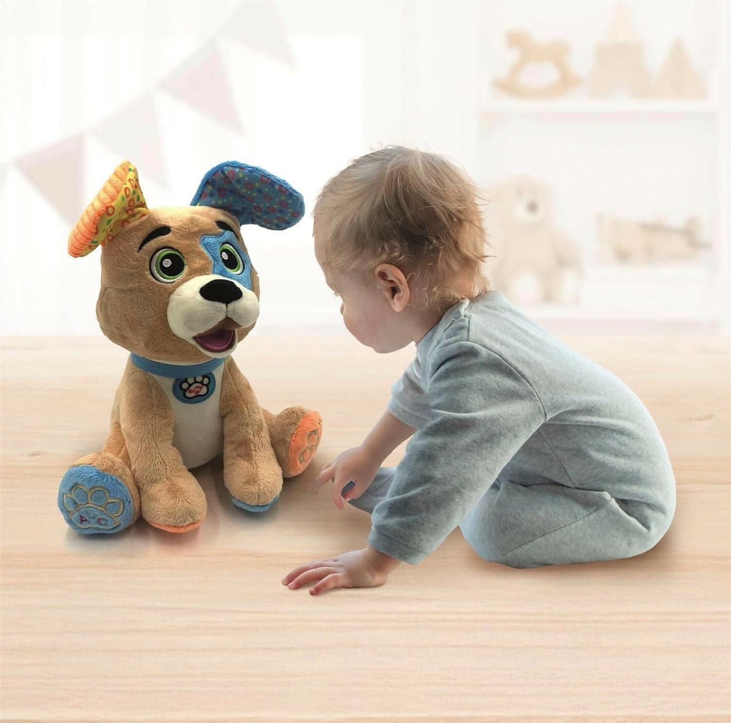 CLEMENTONI - Clementoni Baby - Timmy Parla Gioca Canta - Peluche Interattivo Parlante in Italiano per Bambini di 12+ Mesi, Stimola lo Sviluppo Sensoriale e Cognitivo, Lingua Italiana, 17583 in Giochi musicali Sanitaria Gioia del Bimbo - Villa San Giovanni, commercioVirtuoso.it