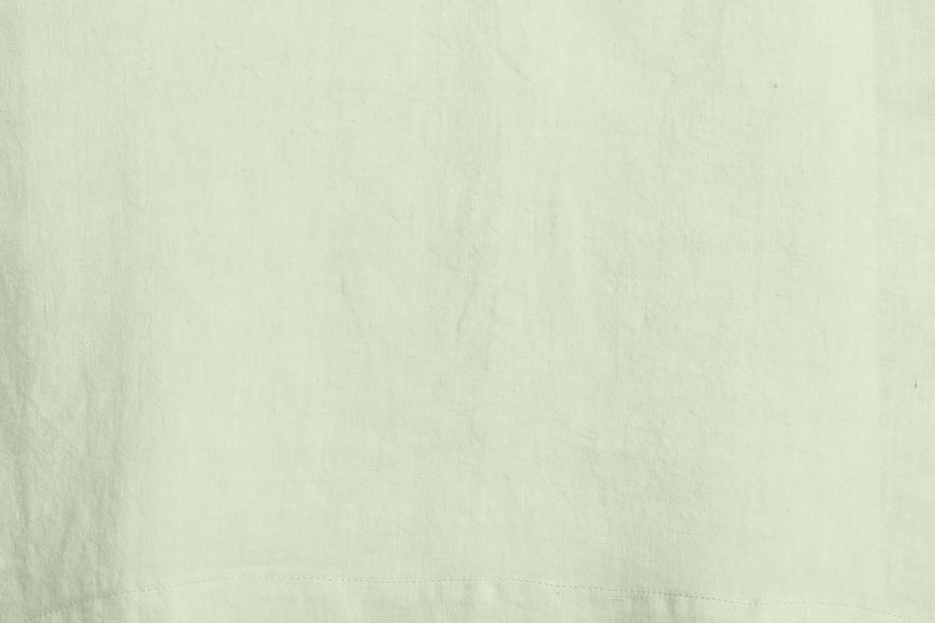 Runner da tavola in 100% puro lino lavato delavè stone washed morbido resistente elegante made in italy  VERDE MENTA - Vanita di raso