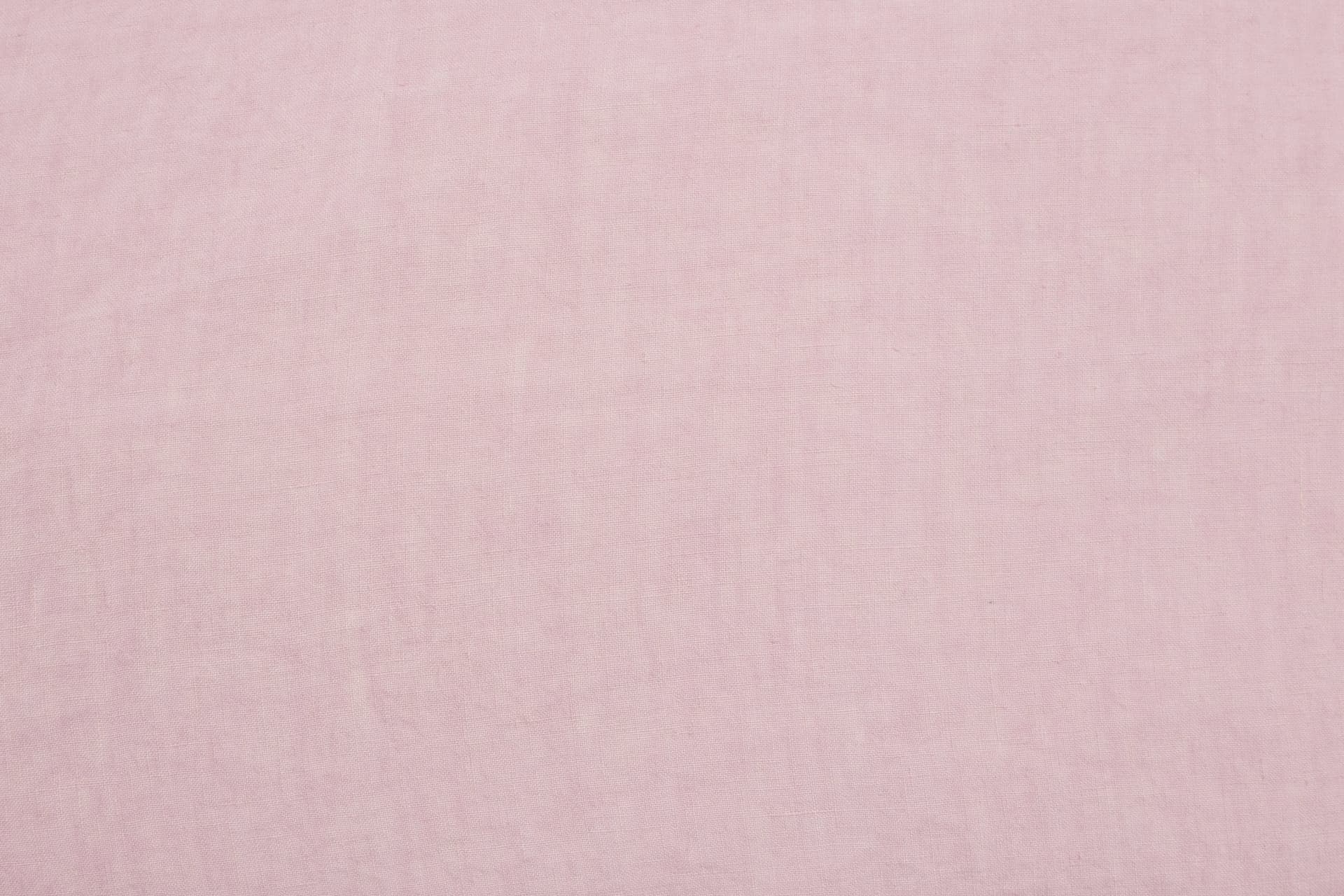 Federa con elegante iniziale ricamata in puro lino stonewashed Rosa in Federe Vanita di raso - Sesto San Giovanni, commercioVirtuoso.it