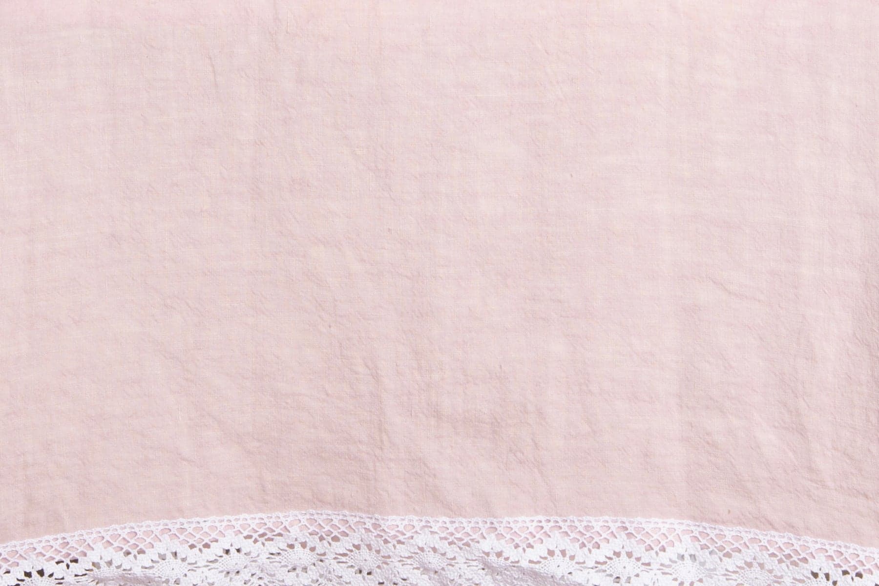 Runner da tavola in 100% puro lino lavato delavè stone washed morbido resistente elegante made in italy Rosa con Pizzo in Runner Vanita di raso - Sesto San Giovanni, commercioVirtuoso.it