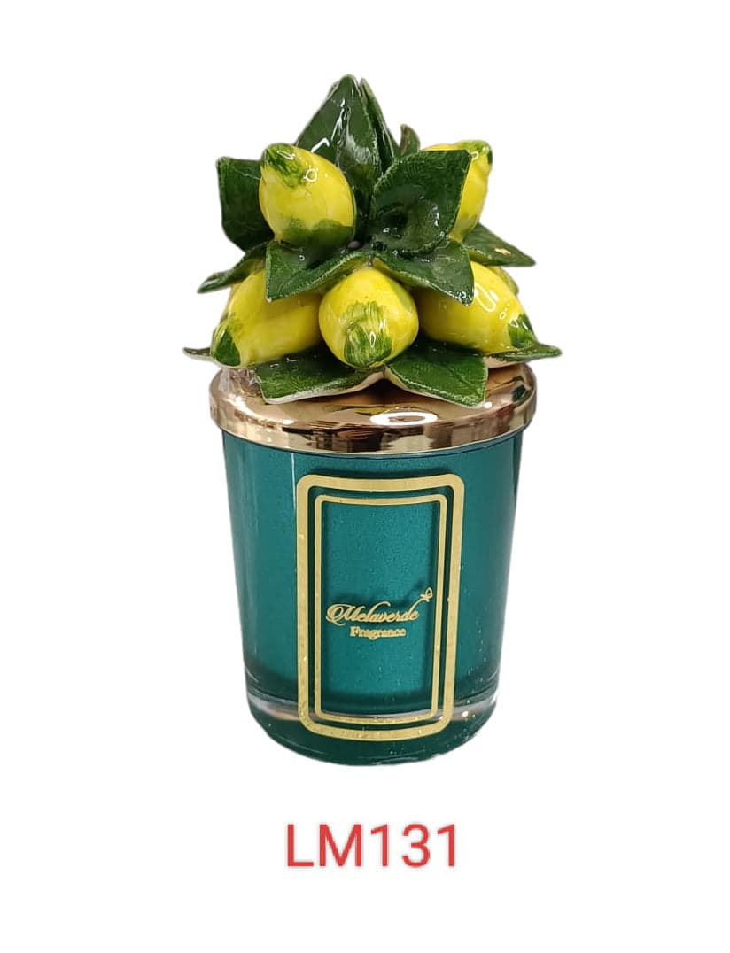 Candela piccola in ceramica verde Melaverde Linea Limoni da 100gr, decorata a mano con motivo limoni, con scatola regalo inclusa.