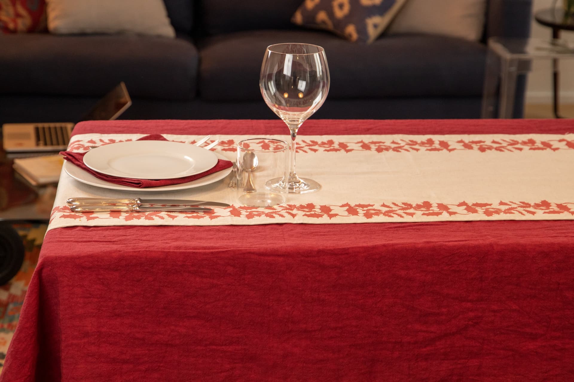 Runner da tavola feste natale natalizia in misto lino decoro natale natalizio morbido resistente elegante made in italy BACCHE ROSSE - Vanita di raso