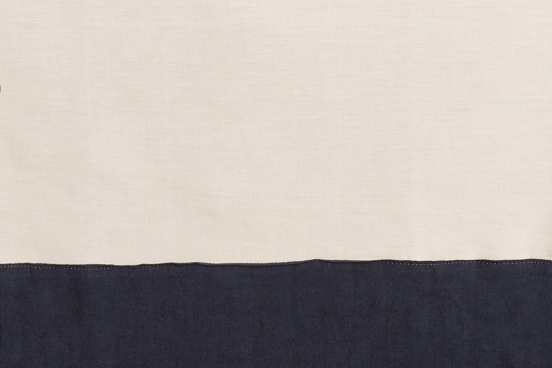 Runner in misto lino  con elegante bordo applicato made in italy  NATURALE/BLU NOTTE in Runner Vanita di raso - Sesto San Giovanni, commercioVirtuoso.it