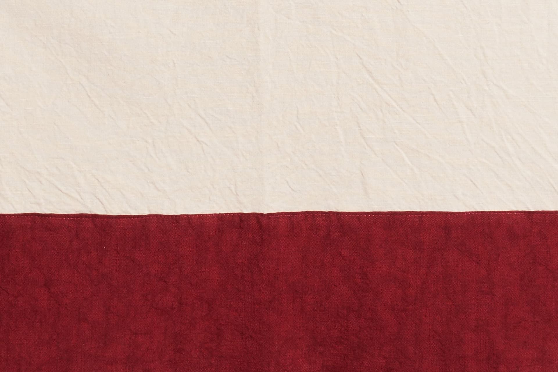 Runner in misto lino  con elegante bordo applicato made in italy  NATURALE/BORDEAUX in Runner Vanita di raso - Sesto San Giovanni, commercioVirtuoso.it
