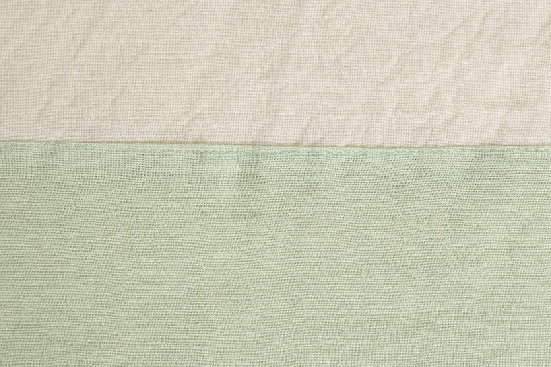 Tovaglia in misto lino con elegante bordo applicato made in italy NATURALE/VERDE DELICATO in Tovaglie Vanita di raso - Sesto San Giovanni, commercioVirtuoso.it