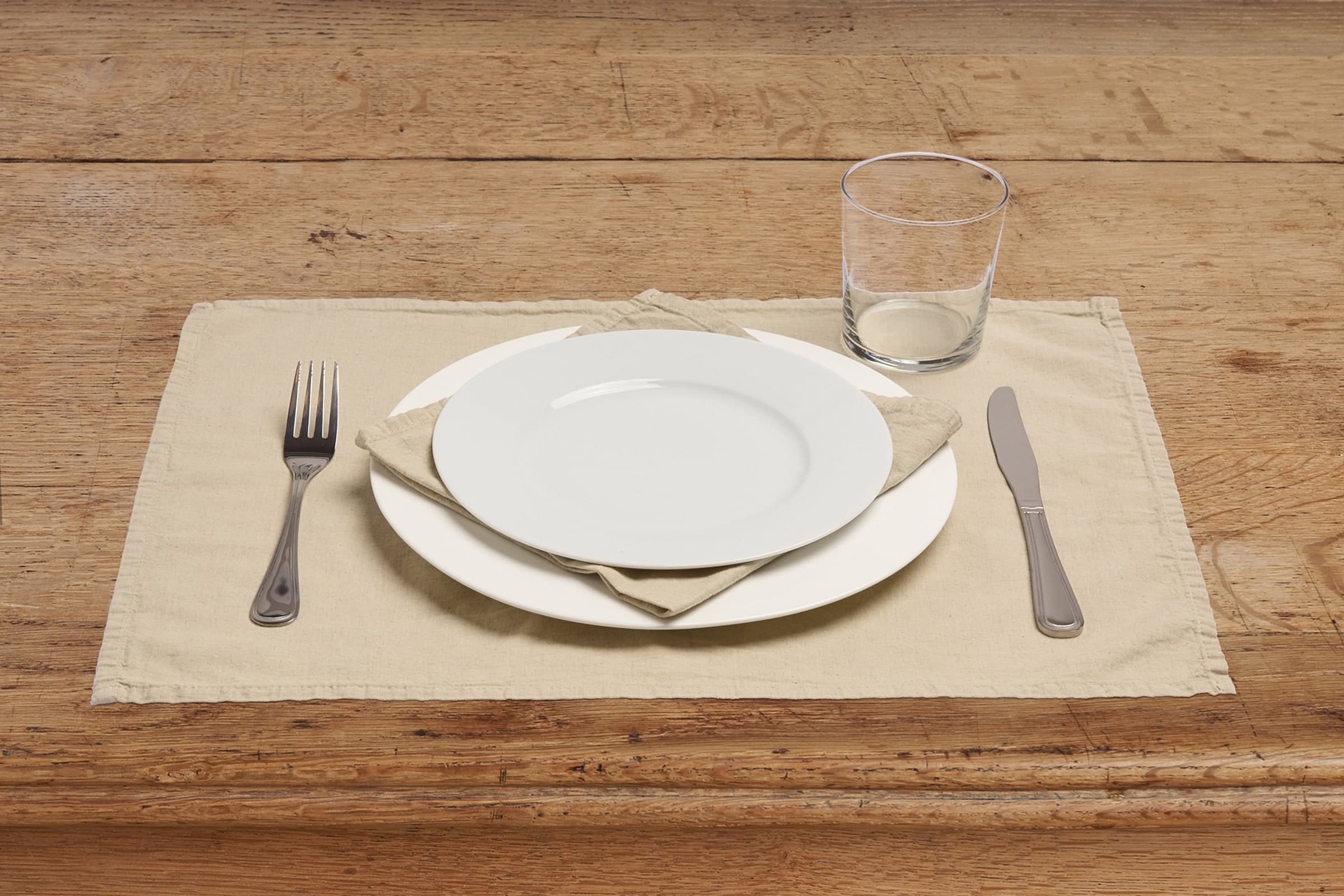 Set di 2 tovagliette americane colazione coppia tovagliette 35 X 50 CM in misto lino tinta unita morbide resistenti eleganti made in italy SABBIA in Tovagliette Vanita di raso - Sesto San Giovanni, commercioVirtuoso.it