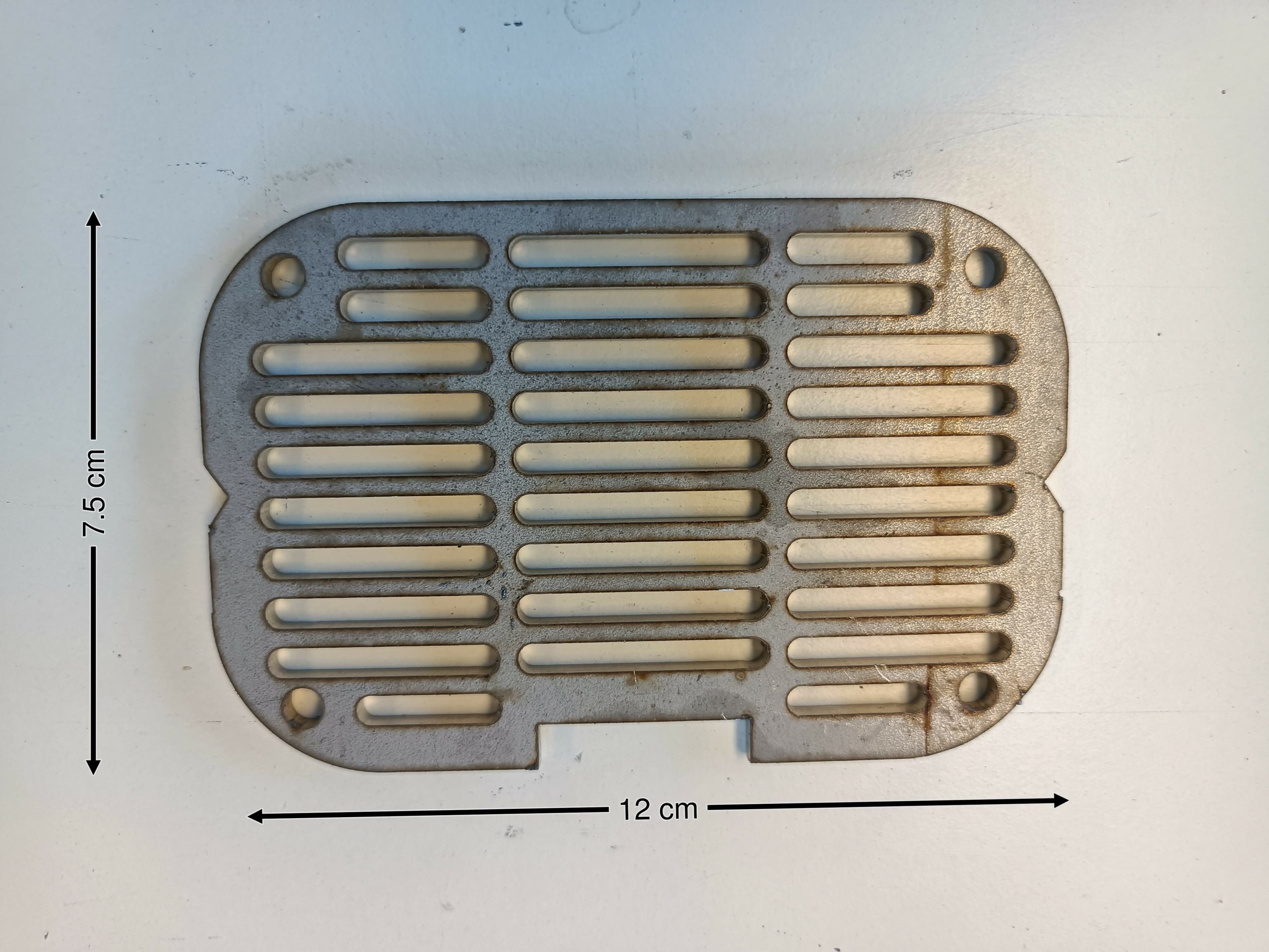 Griglia braciere Compatibile in ACCIAIO AISI 304 per stufe pellet EDILKAMIN Installata nei seguenti modelli: IDROPELLETBOX-PRESTGE-MAGIC-BASIC-BIJOUX-FUJI-ANDE-URAL-MEG-ALPEN-DAYSI SALLY in Impianti di riscaldamento a pellet La Bottega dei Ricambi - San Cesareo, commercioVirtuoso.it