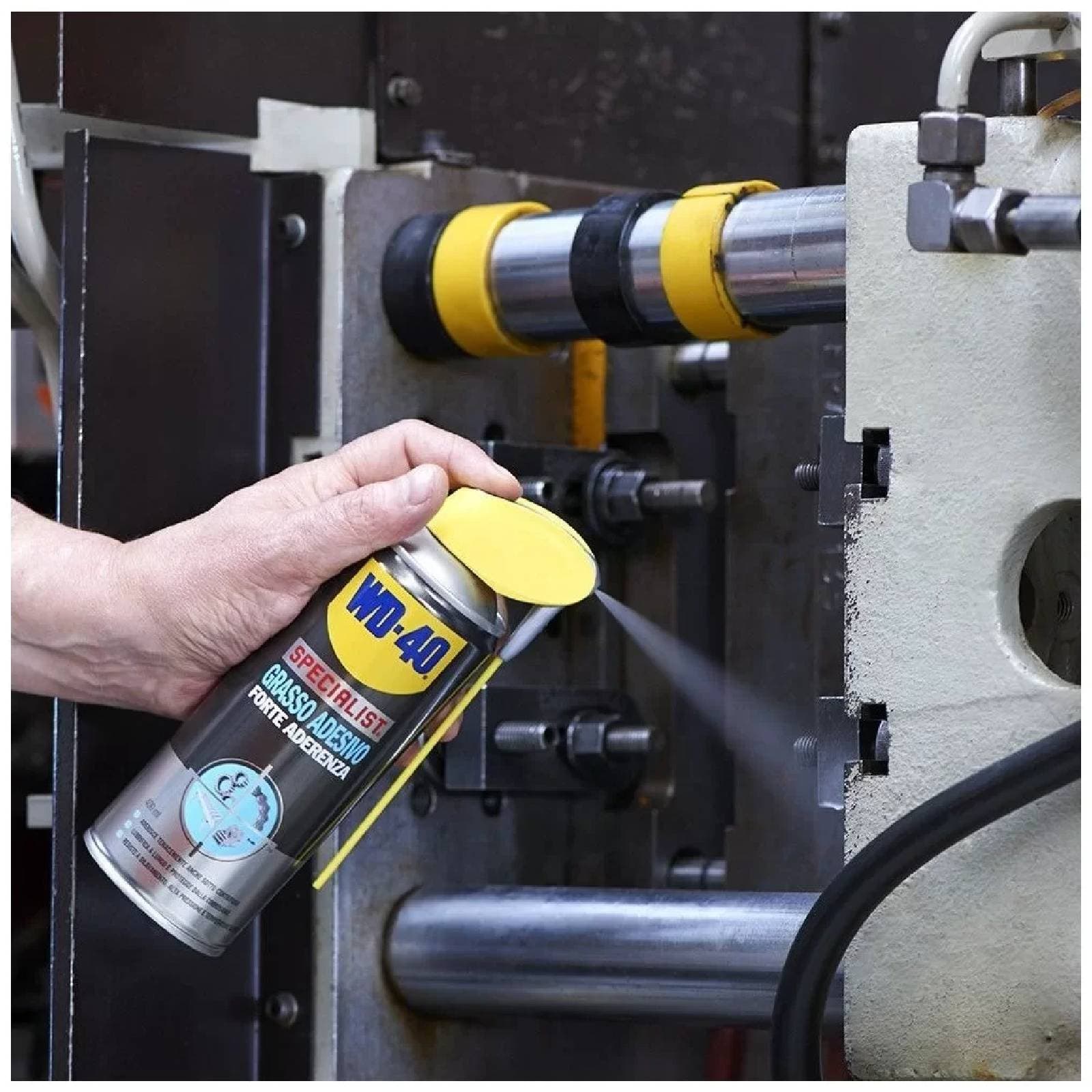 Grasso adesivo spray con aderenza forte e resistente in bomboletta da 400 ml in Lubrificanti La Zappa - Altamura, commercioVirtuoso.it