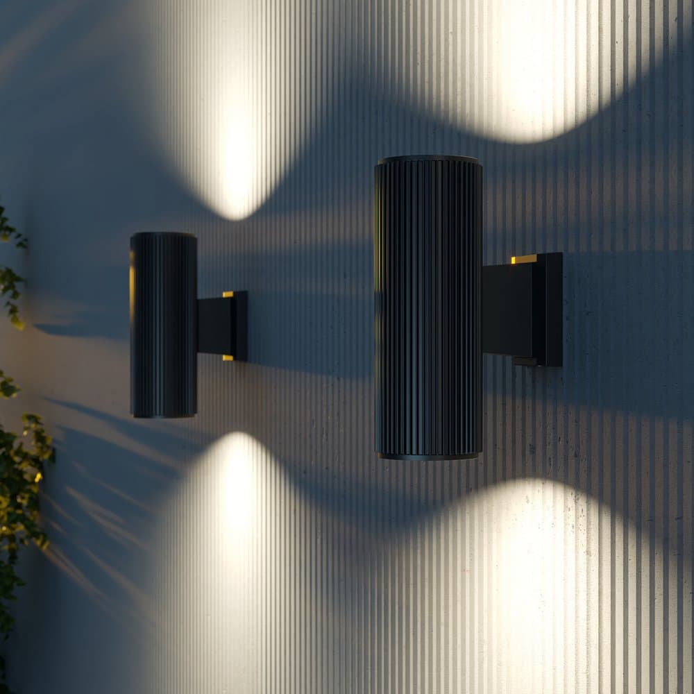 Lampada Da Parete Moderna Da Esterno Metallo Nero Luce2E27 60W Ip54 in Lampade da parete LuceArt - Montecorvino Pugliano, commercioVirtuoso.it