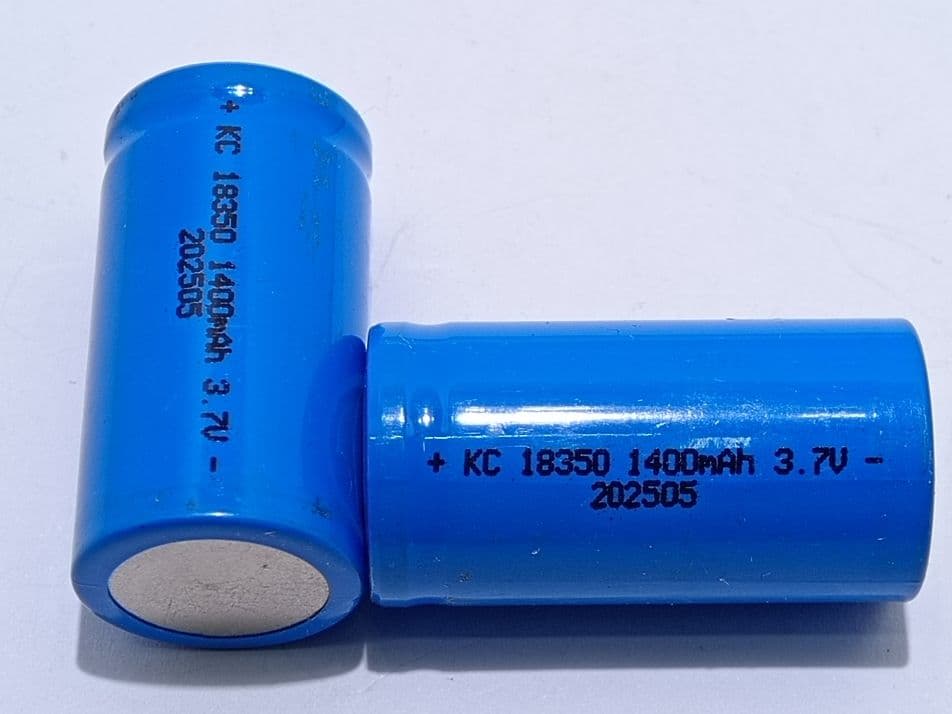 1 Batteria18350 Testa Piatta Ricaricabile 3,7V Litio 1400Mah Pacco Batteria Torcia Ricambio in Pile ricaricabili Solgeny - Besate, commercioVirtuoso.it