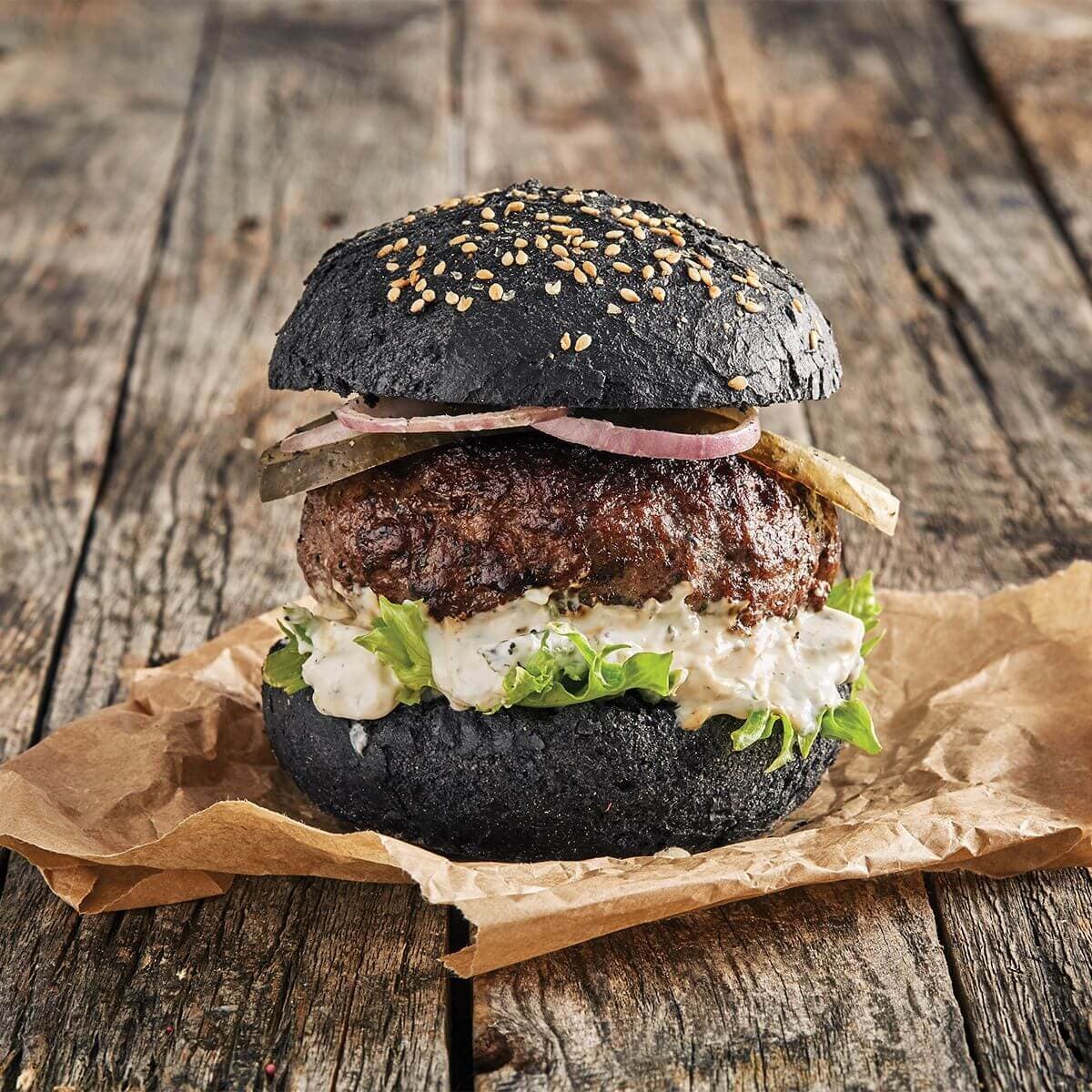 Panino Black Burger Bun Carbone e Semi di Sesamo 75g in Mandorle Tesori Di Sicilia - Nicosia, commercioVirtuoso.it