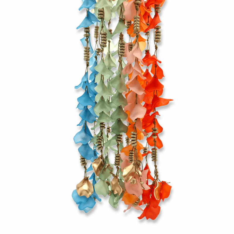 Collana lunga petali resina in Collane Leclaf - Napoli, commercioVirtuoso.it