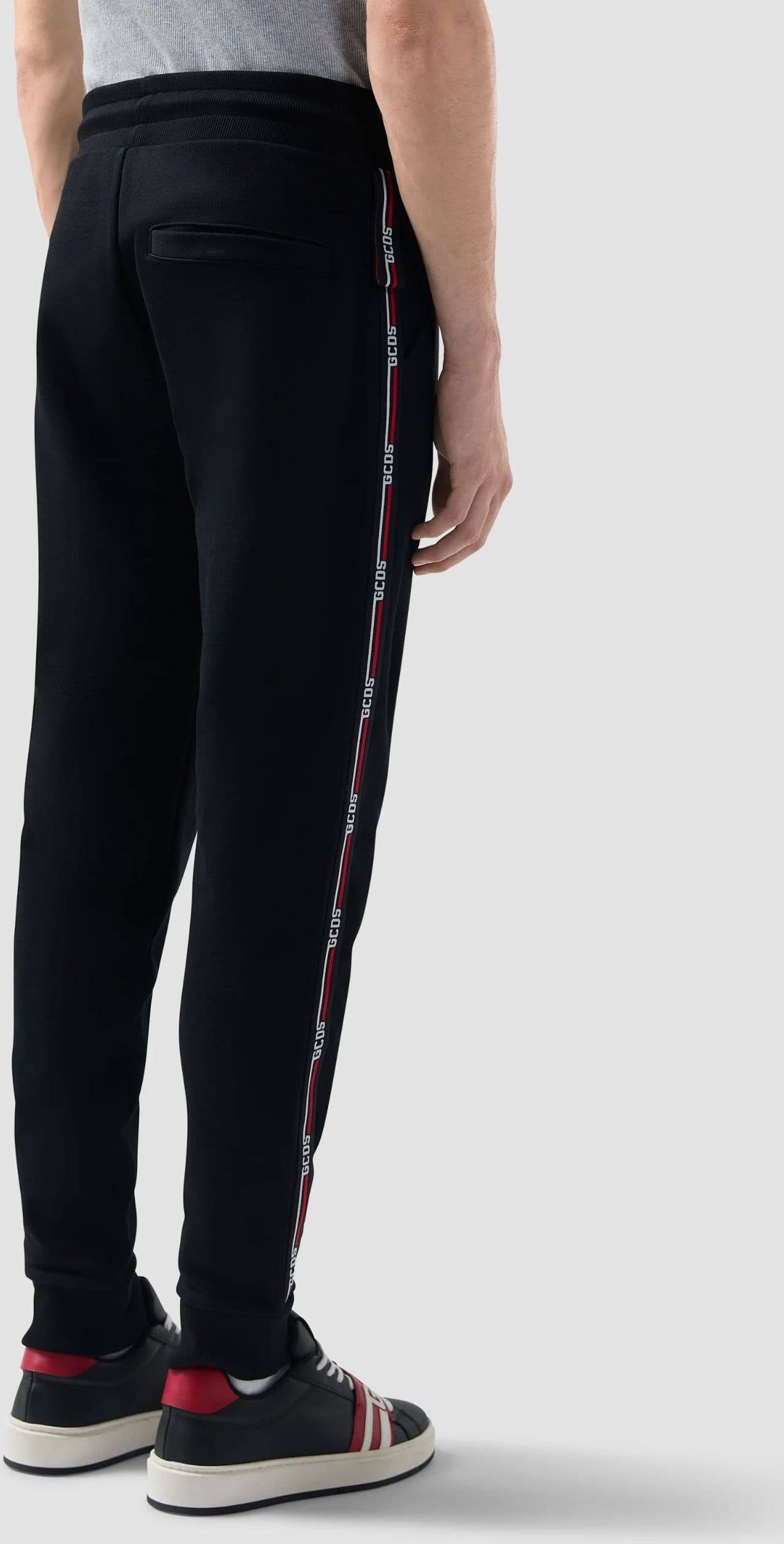 GCDS PANTALONE LOGO TAPE JOGGERS da uomo in Pantaloni sportivi Drestige - Casamassima, commercioVirtuoso.it
