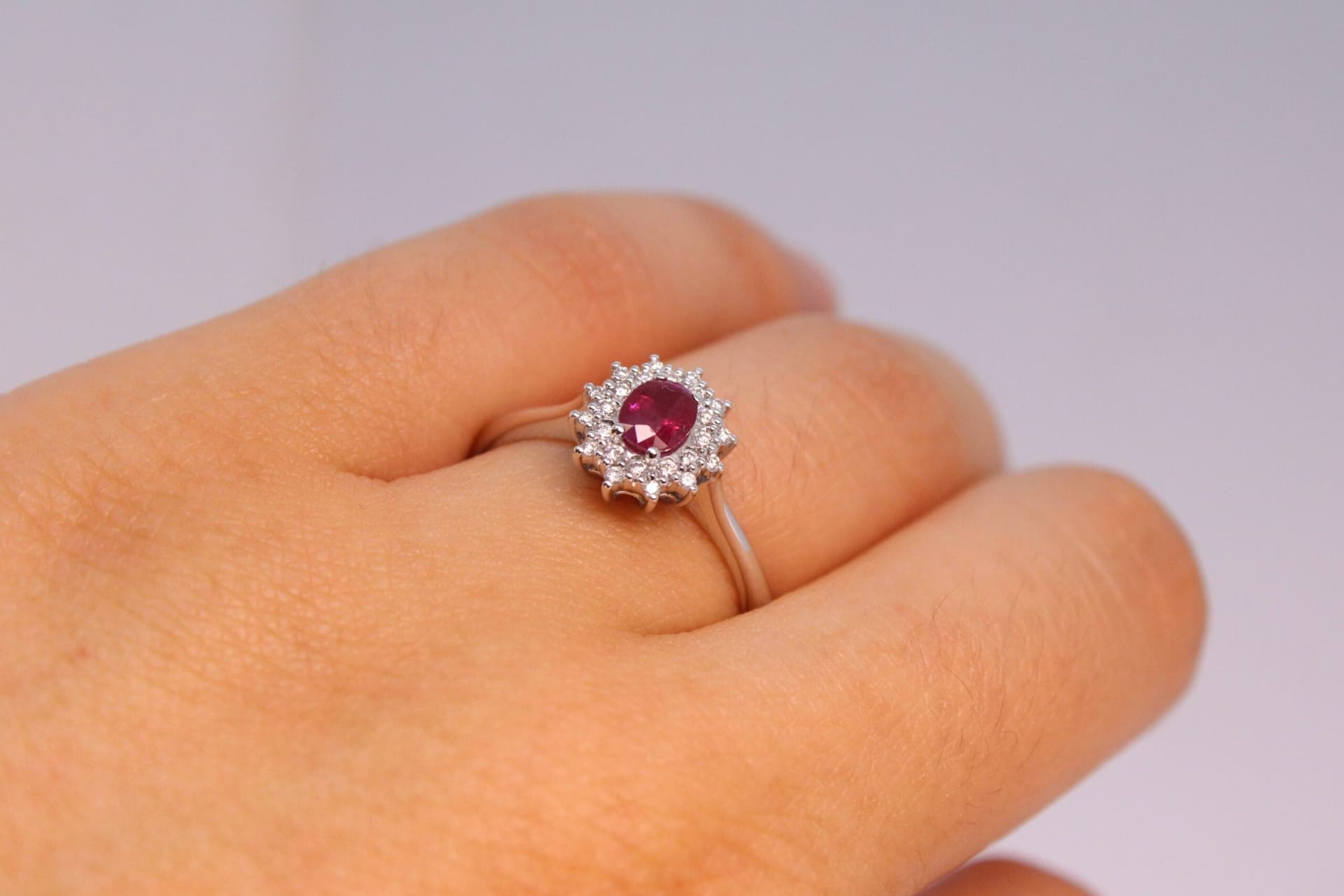 Anello donna rubino RECARLO R77CC001/RB-15 in Anelli Gioielleria Cameli - Monte Urano, commercioVirtuoso.it