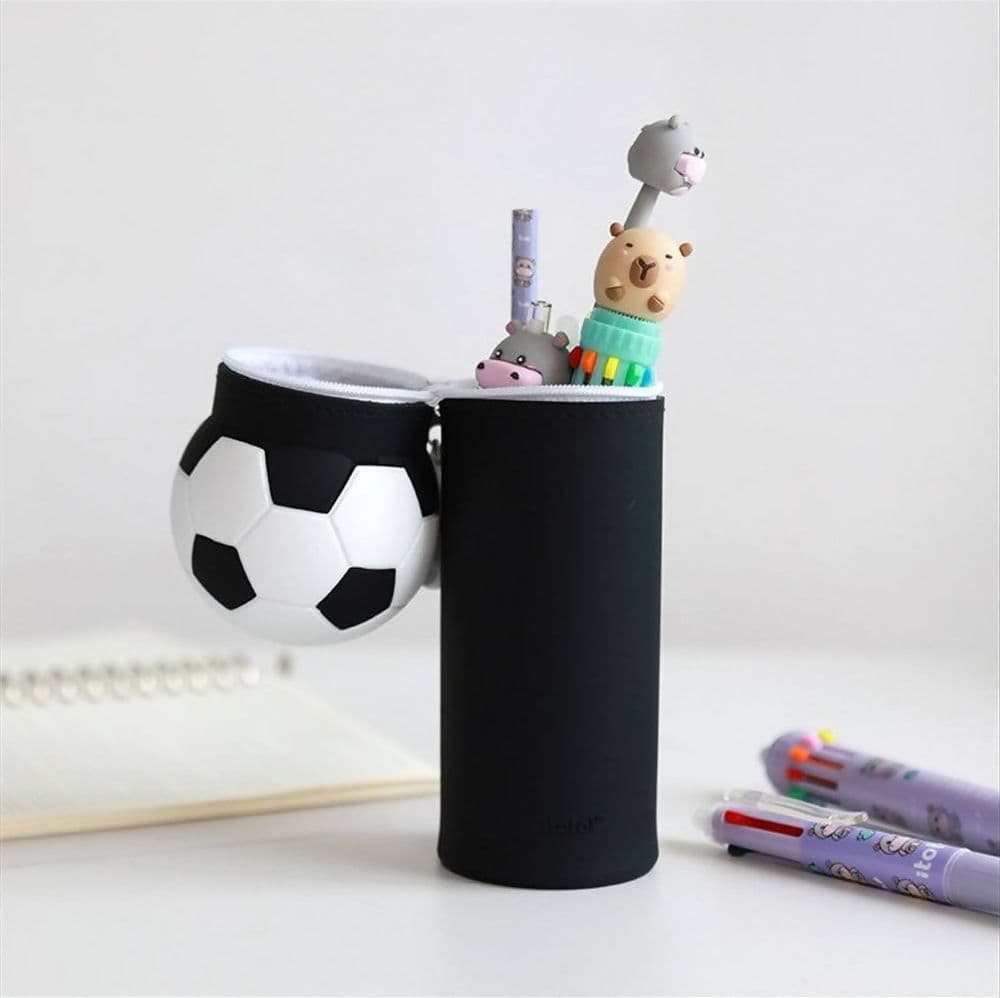 Astuccio in silicone FOOTBALL in Carta Cartoleria Deja Vu - Crotone, commercioVirtuoso.it