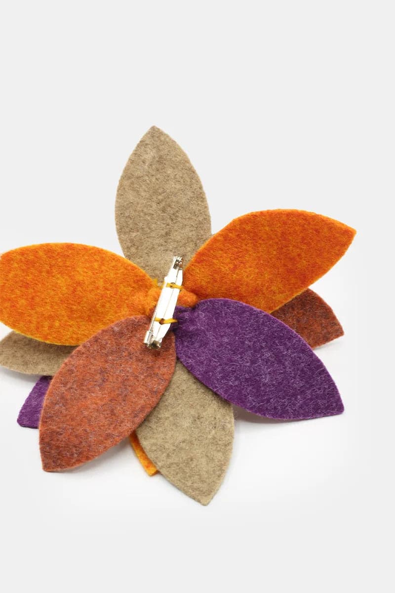 Spilla fiore in Spille e fermagli gioiello Leclaf - Napoli, commercioVirtuoso.it