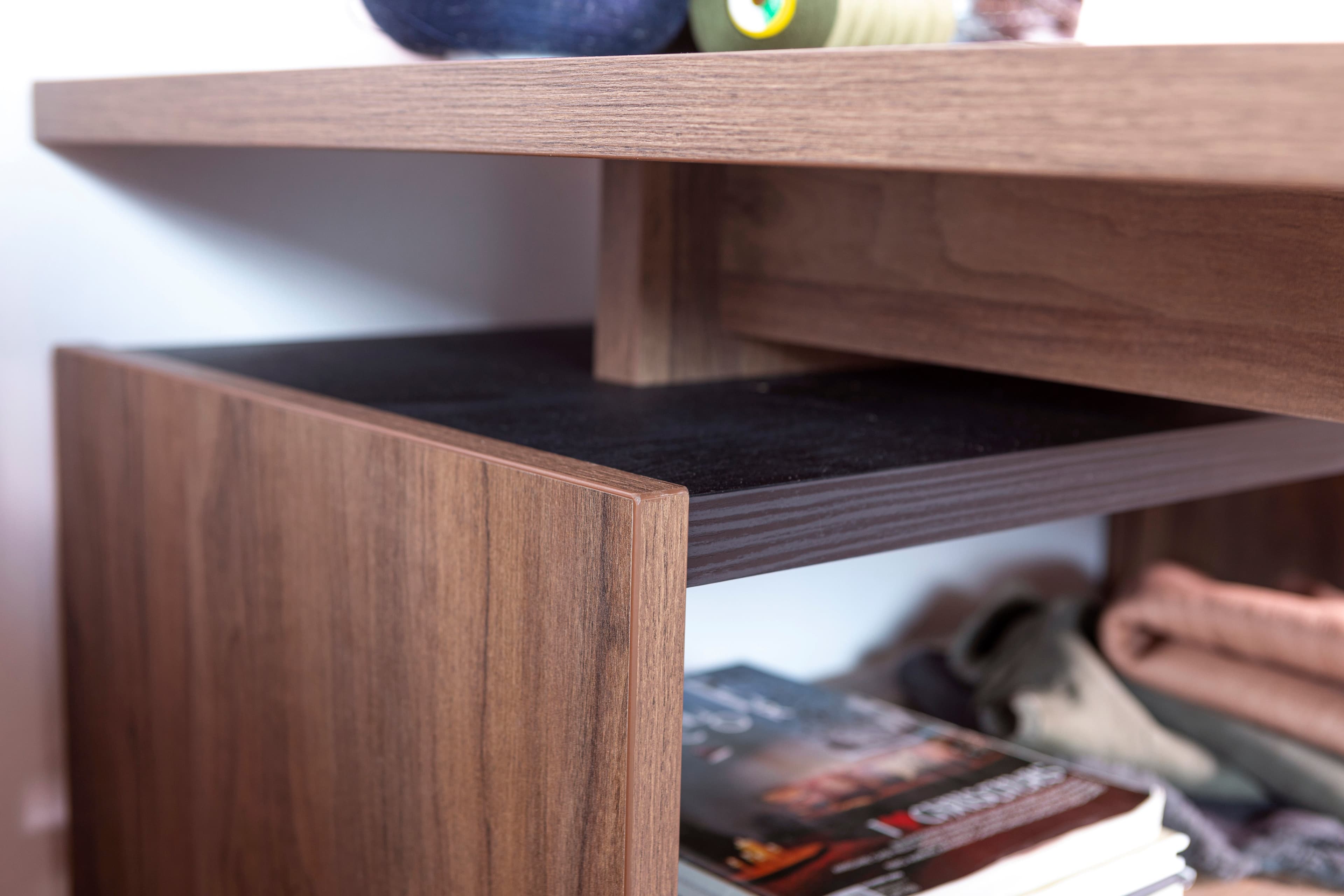 Scrivania angolare da ufficio e cameretta con cassettiera 170 cm Noce e Nero "Made in Italy" in Scrivanie Decor Space - Altamura, commercioVirtuoso.it