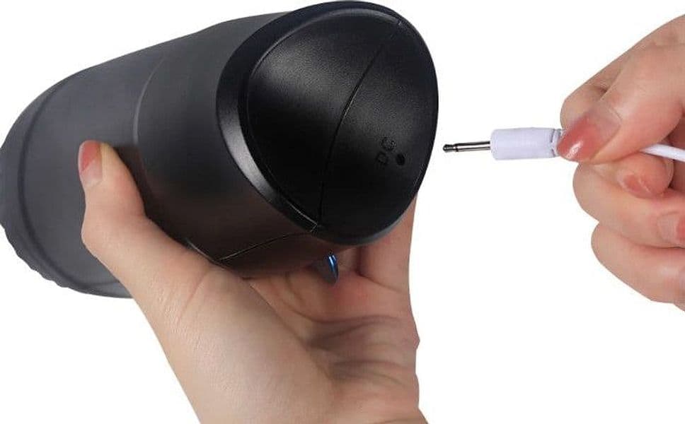 Juicyl Amour Renee Cup Masturbatore Vibrante – Ricaricabile USB, 7 Modalità Vibrazione, Soft-TPE, Impermeabile, 16 cm Compatto in prodotto Erosdom - Palmi, commercioVirtuoso.it