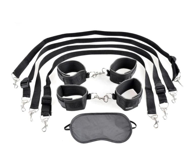 Pipedream Fetish Fantasy Series • Bedroom Bondage Kit (Nero) in prodotto Erosdom - Palmi, commercioVirtuoso.it
