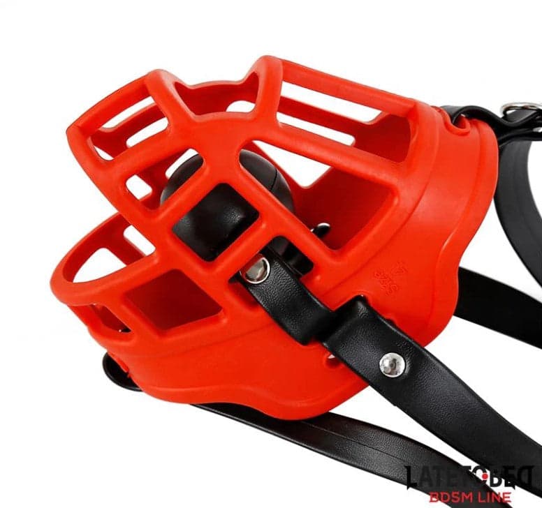 Maschera museruola con gag nero e rosso regolabile per roleplay BDSM bondage in prodotto Erosdom - Palmi, commercioVirtuoso.it