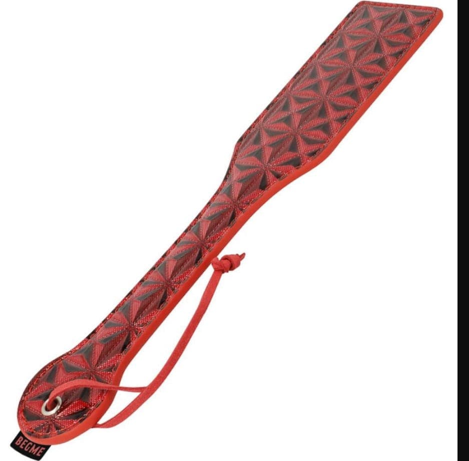 Sculacciatore paddle Diamond Begme Red spanking frustino sexy sadomaso rosso in prodotto Erosdom - Palmi, commercioVirtuoso.it