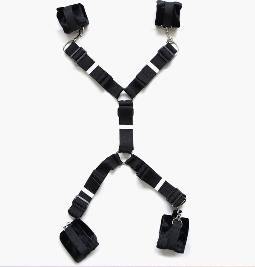 Bondage set blocco anche per il letto manette cavigliere peluche nero regolabile ideale per BDSM e fetish in prodotto Erosdom - Palmi, commercioVirtuoso.it