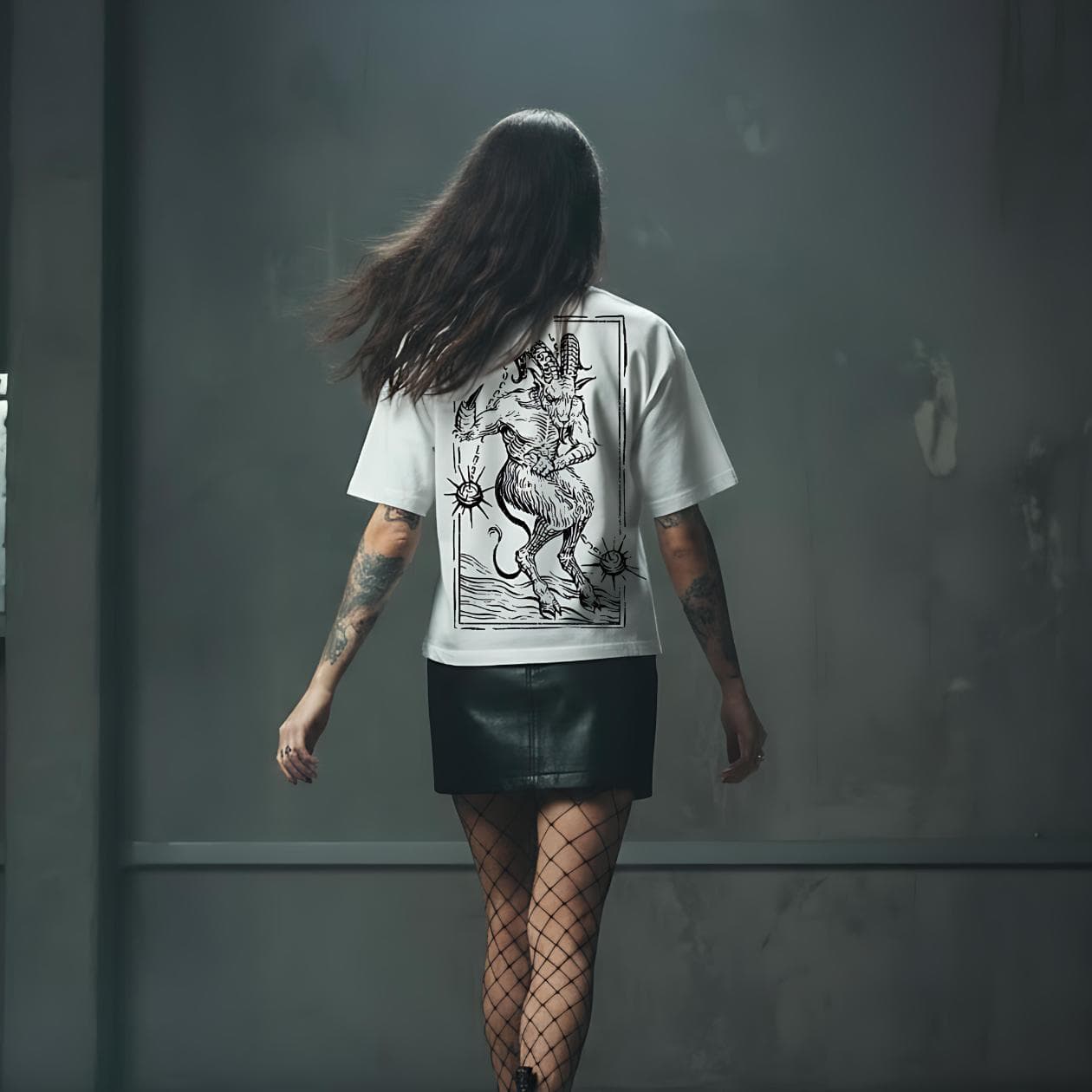 T-shirt Ghettoblaster Goat Loose white in T-shirt Glad Store - Genova, commercioVirtuoso.it