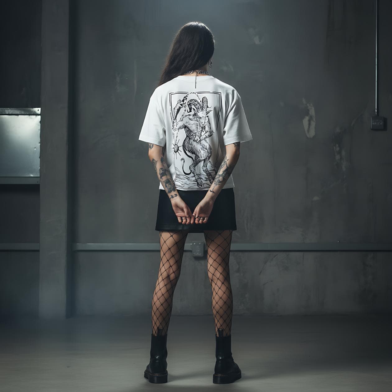 T-shirt Ghettoblaster Goat Loose white in T-shirt Glad Store - Genova, commercioVirtuoso.it
