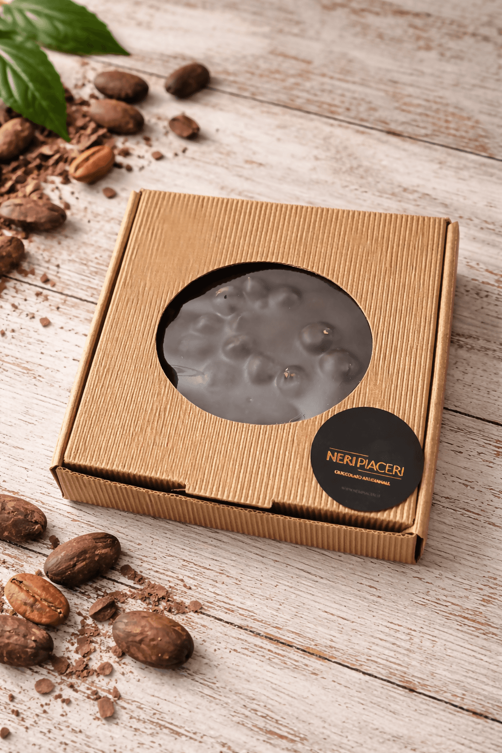 Disco Nocciolato con Nocciole intere Latte o Bianco o Fondente 140/150gr in Cesti regalo con cioccolato Neri Piaceri - Cavezzo, commercioVirtuoso.it