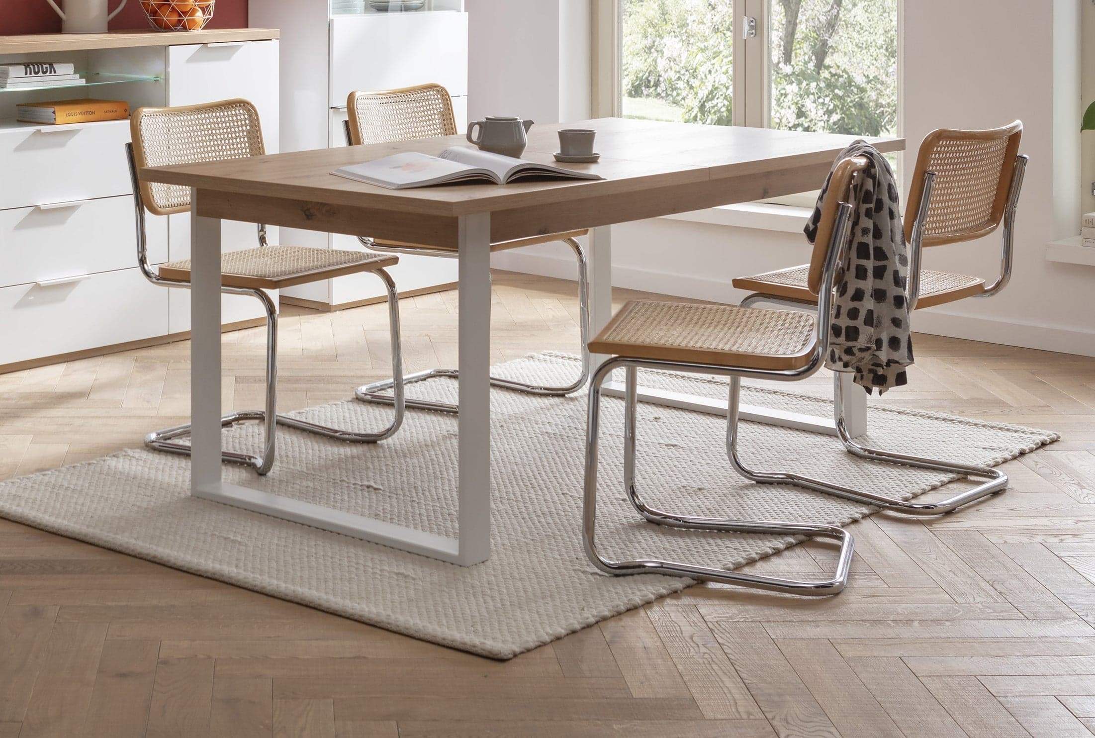 Tavolo in legno allungabile "Mundi" per interno arredamento cucina e soggiorno 180/240 cm in Tavoli da sala da pranzo Decor Space - Altamura, commercioVirtuoso.it